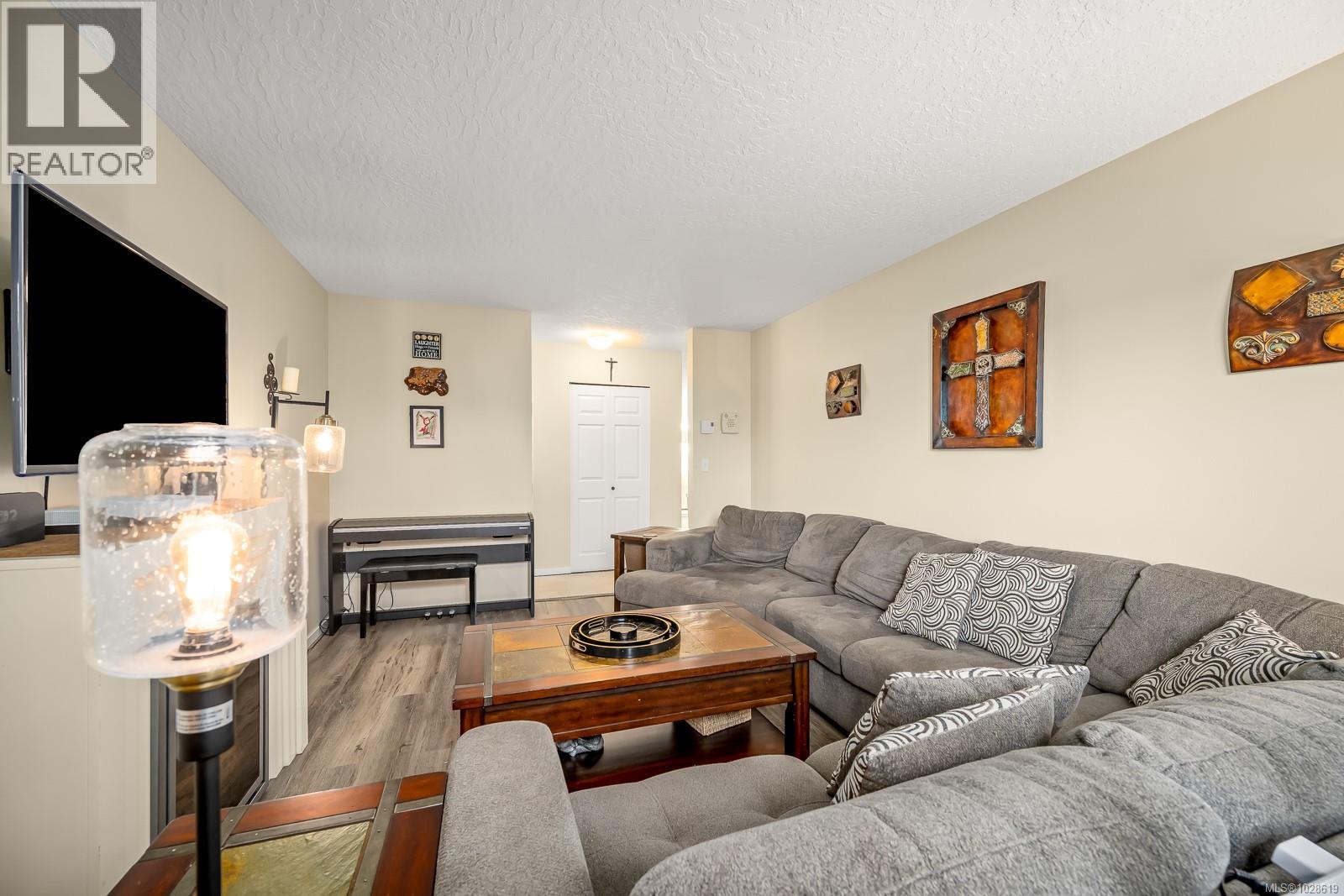 A 2284 1st St, Courtenay, British Columbia  V9N 8X8 - Photo 14 - 1028619