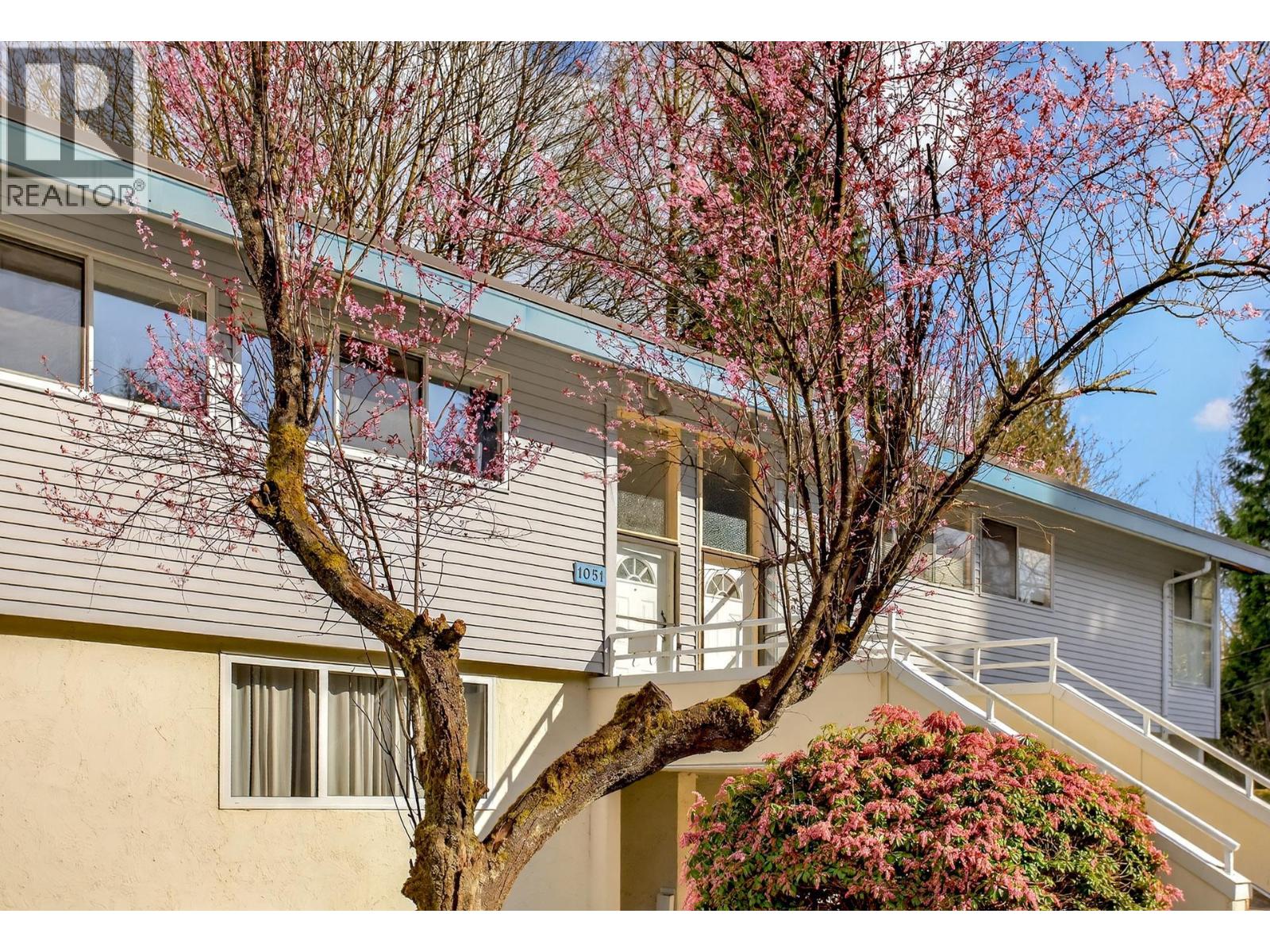 1051 Cecile Drive, Port Moody, British Columbia  V3H 1M5 - Photo 4 - R3105547