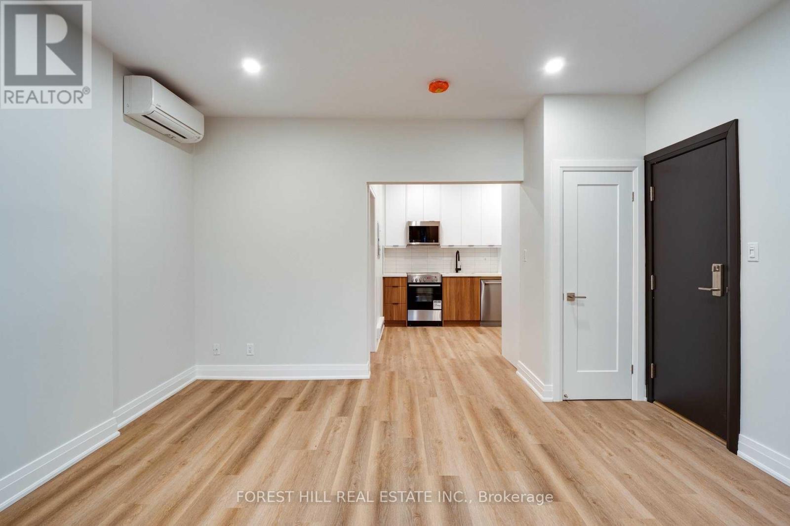 1 - 1 Greensides Avenue, Toronto (Wychwood), Ontario  M6G 3P5 - Photo 2 - C12966510