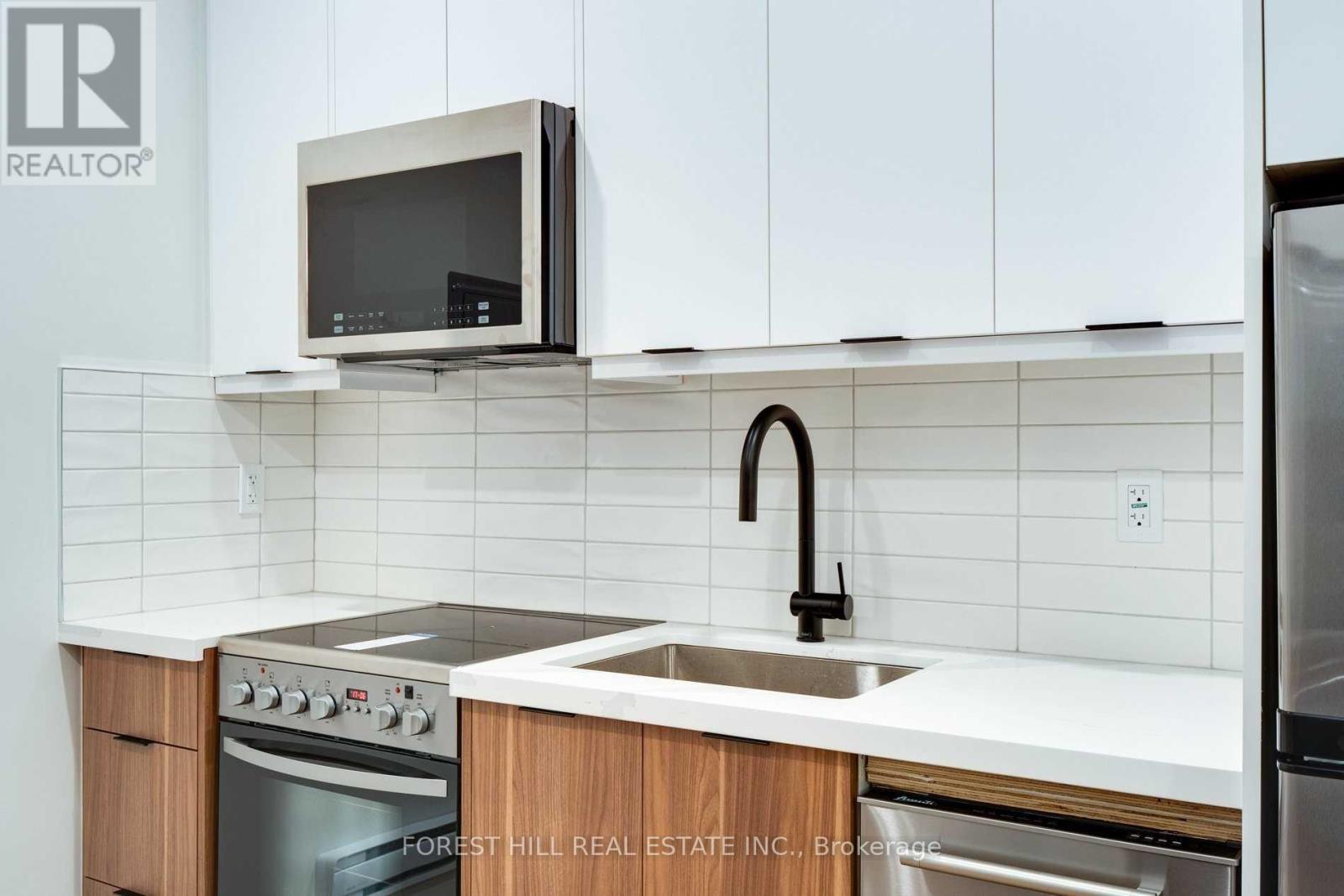 1 - 1 Greensides Avenue, Toronto (Wychwood), Ontario  M6G 3P5 - Photo 10 - C12966510