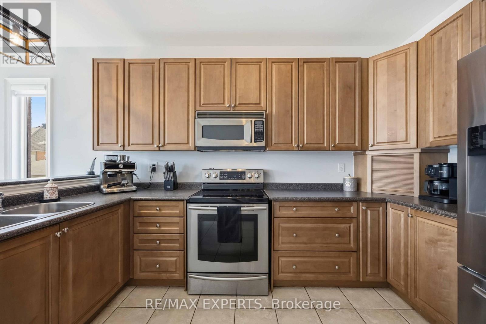 135 Pieta Place, Vaughan, Ontario  L4H 3G2 - Photo 13 - N12963600