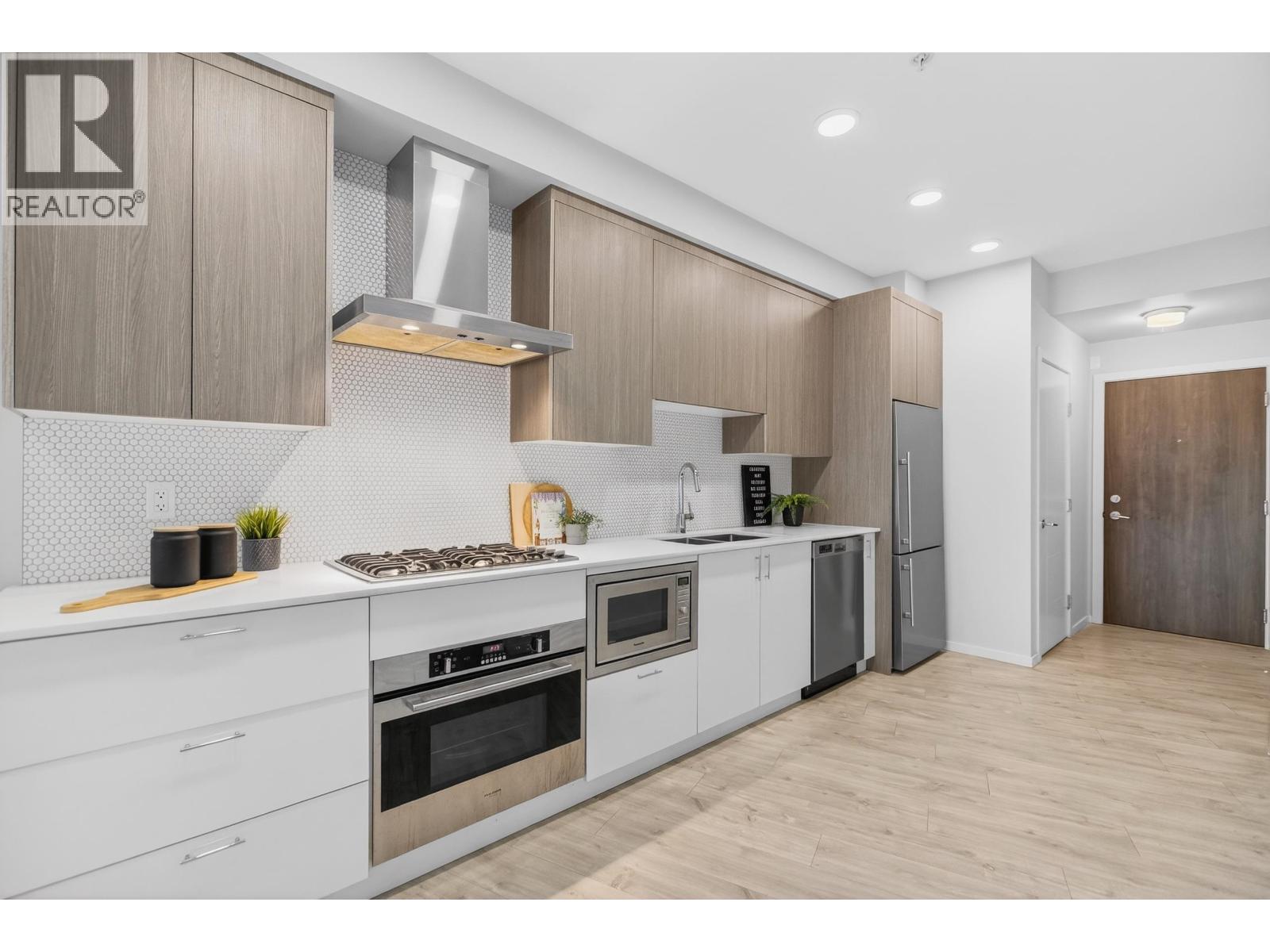 215 6283 Kingsway Avenue, Burnaby, British Columbia  V5J 0H3 - Photo 8 - R3107667