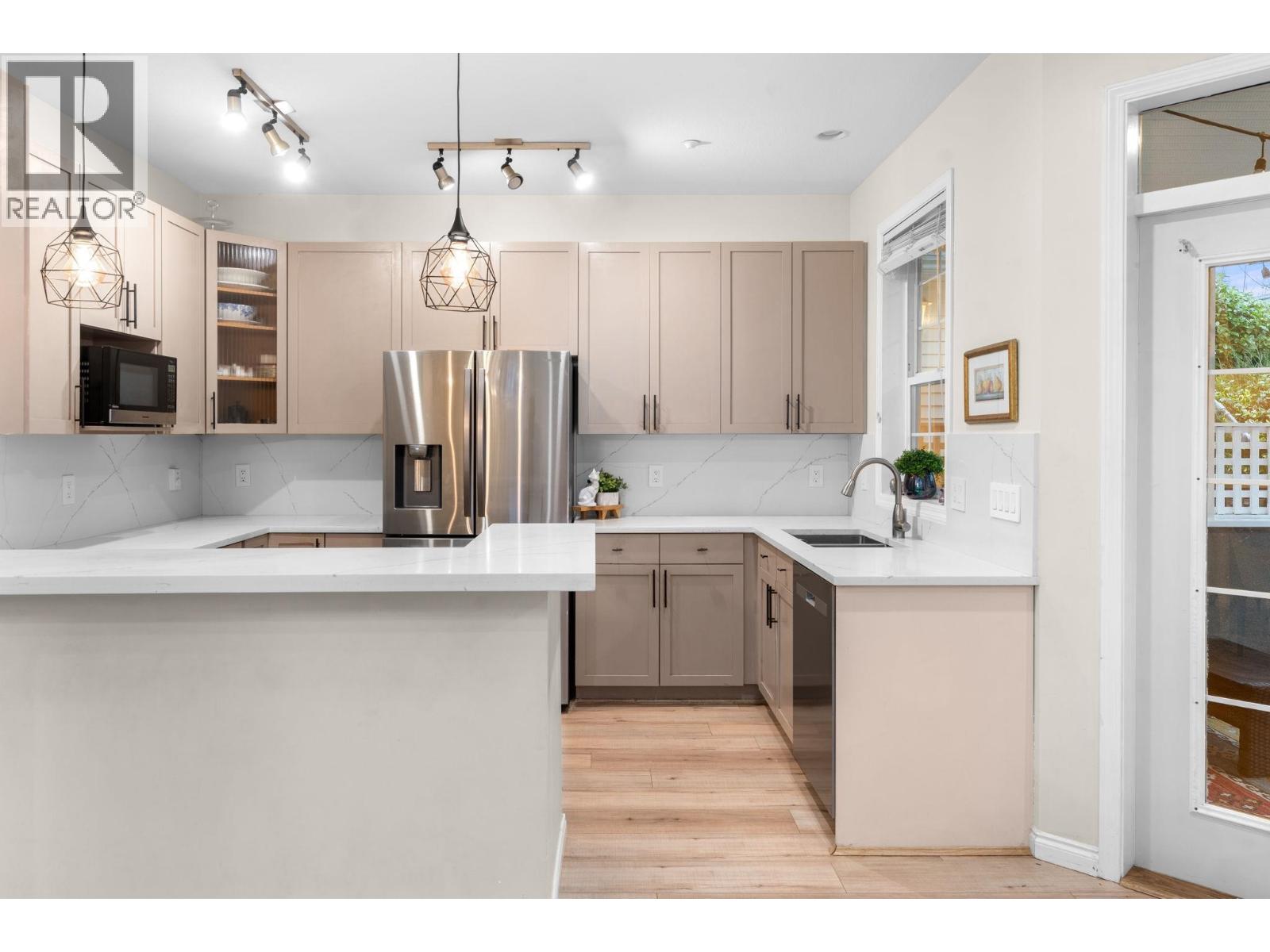 1263 W 16th Street, North Vancouver, British Columbia  V7P 1R5 - Photo 13 - R3107669