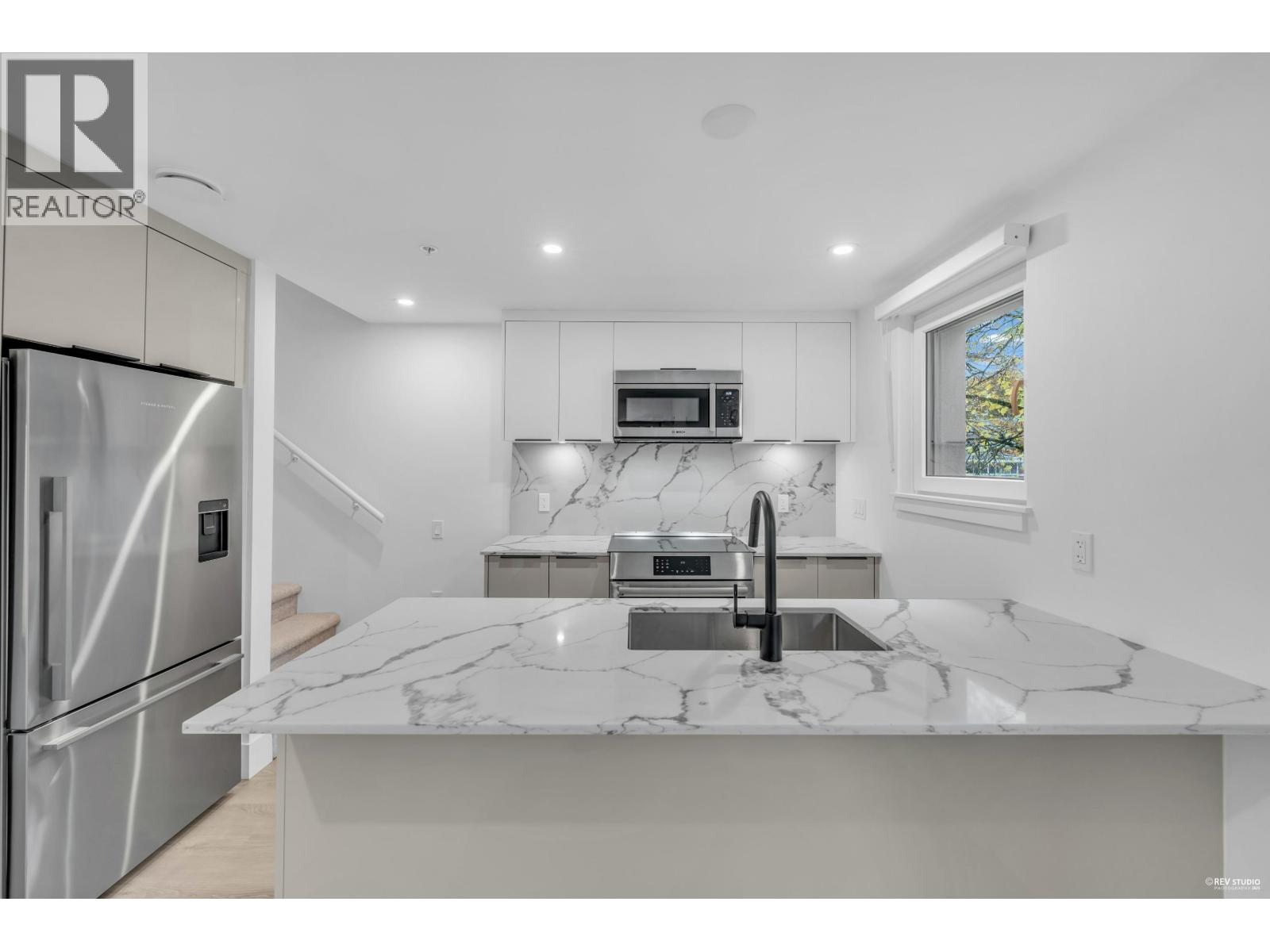 108 2073 E 1 AVENUE, Vancouver, British Columbia