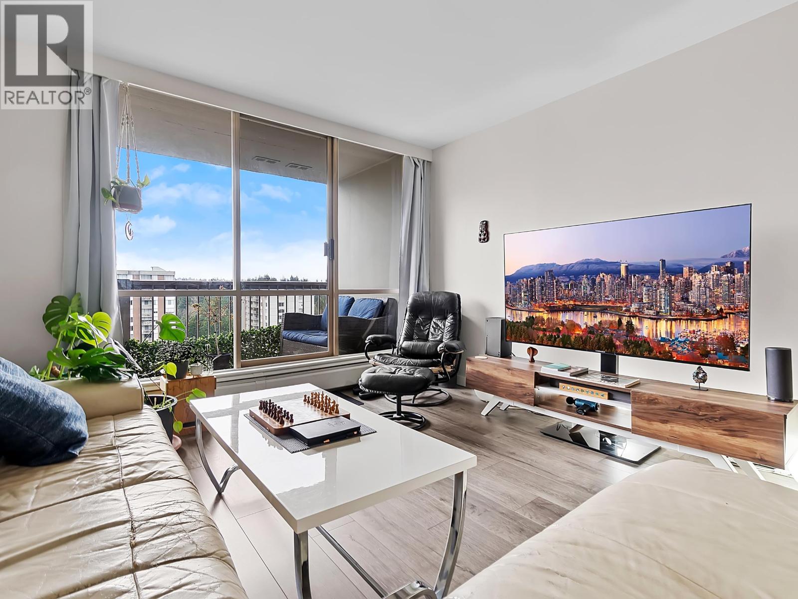 1808 2016 FULLERTON AVENUE, North Vancouver, British Columbia