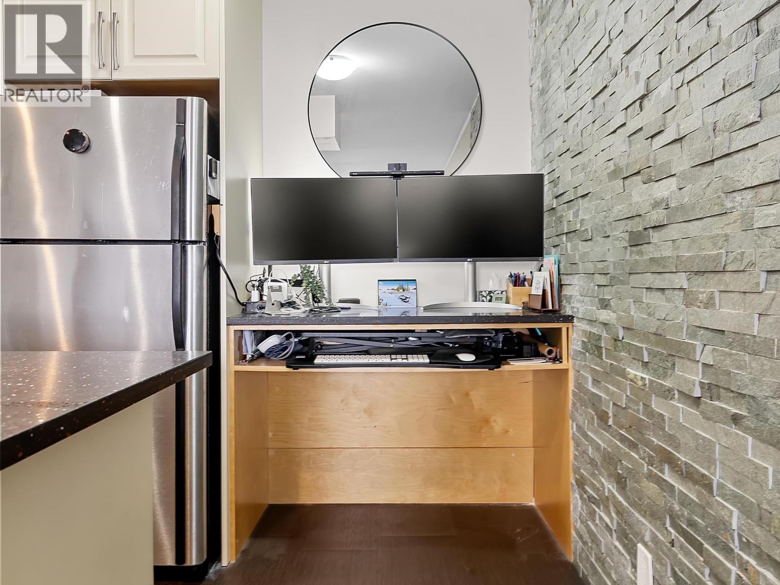 1808 2016 Fullerton Avenue, North Vancouver, British Columbia  V7P 3E6 - Photo 14 - R3107723