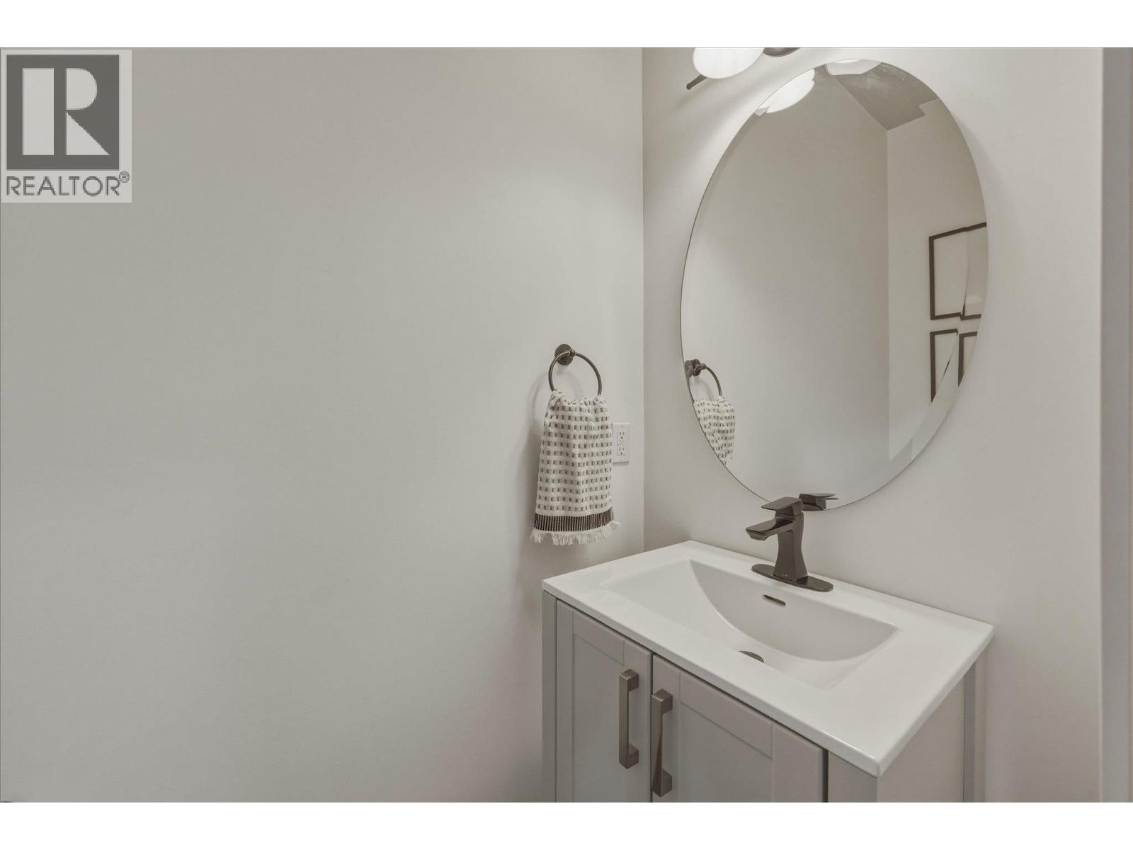 22 39758 Government Road, Squamish, British Columbia V8B 0G3 - Photo 10 - R3107746