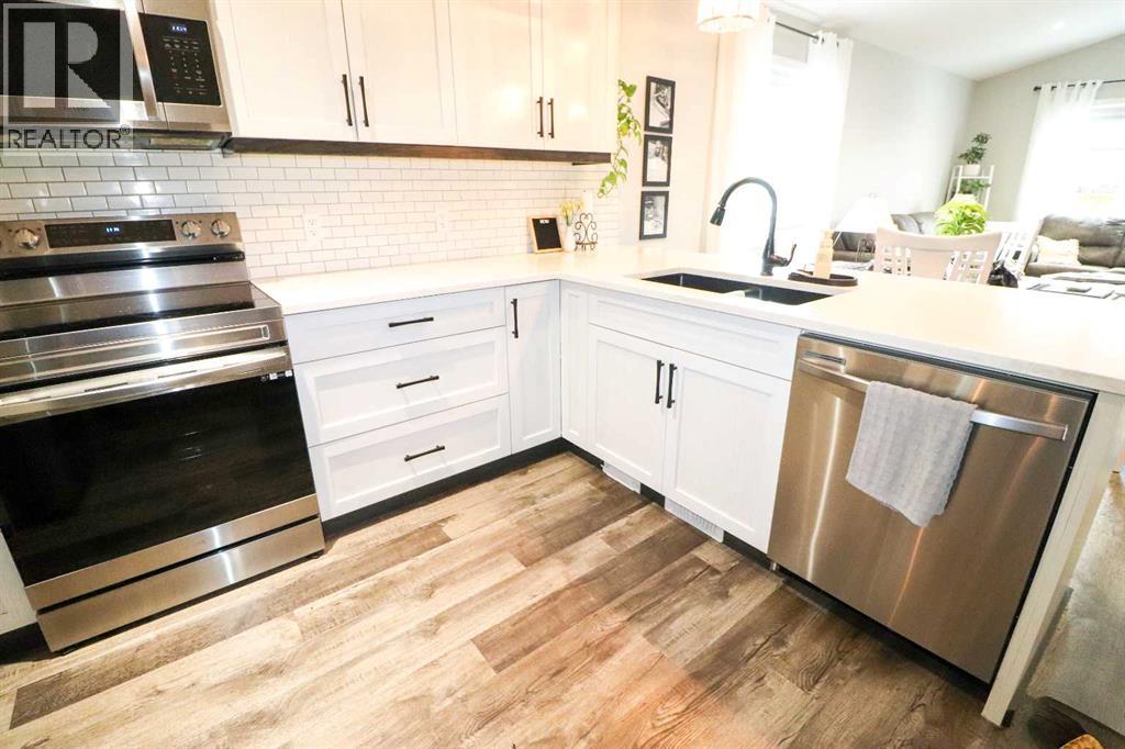 316 Greenwood Place, Coalhurst, Alberta  T0L 0V2 - Photo 9 - A2299132