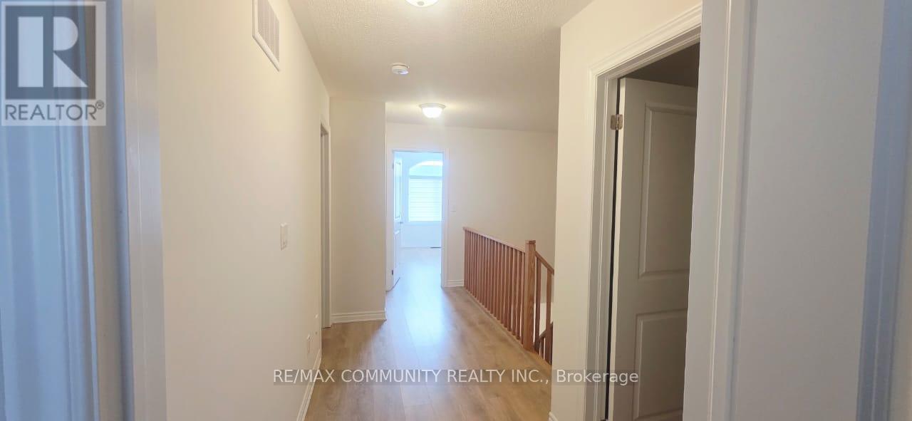 136 Sapphire Way, Thorold, Ontario  L2V 0B8 - Photo 11 - X12963290