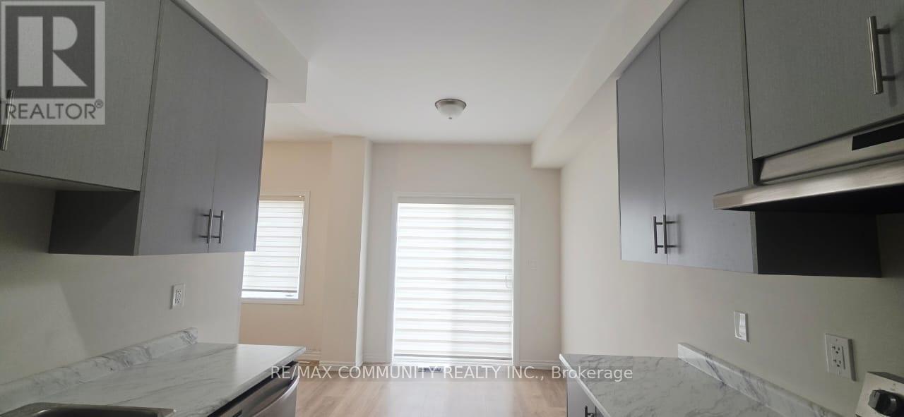 136 Sapphire Way, Thorold, Ontario  L2V 0B8 - Photo 6 - X12963290