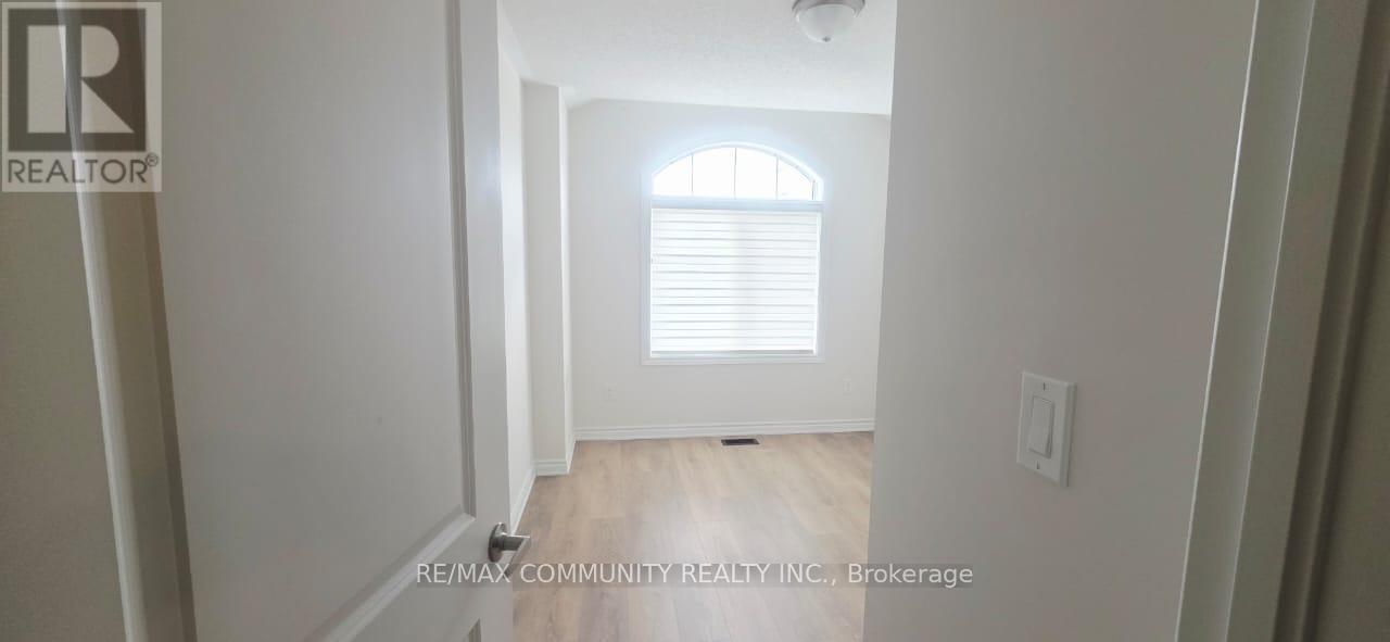 136 Sapphire Way, Thorold, Ontario  L2V 0B8 - Photo 17 - X12963290