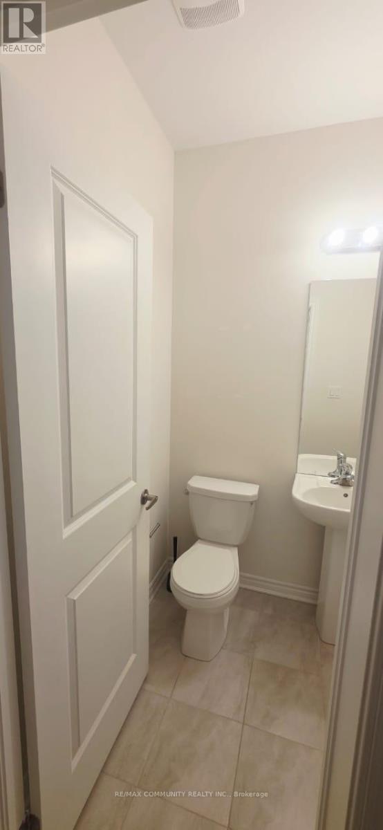 136 Sapphire Way, Thorold, Ontario  L2V 0B8 - Photo 3 - X12963290