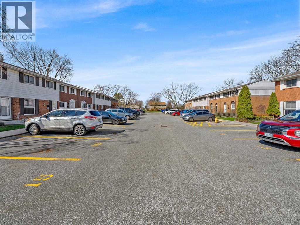 2922 Meadowbrook Lane Unit# 2, Windsor, Ontario  N8T 3C8 - Photo 39 - 26007325