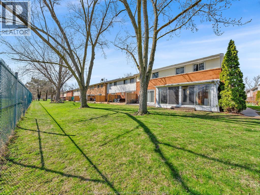 2922 Meadowbrook Lane Unit# 2, Windsor, Ontario  N8T 3C8 - Photo 37 - 26007325