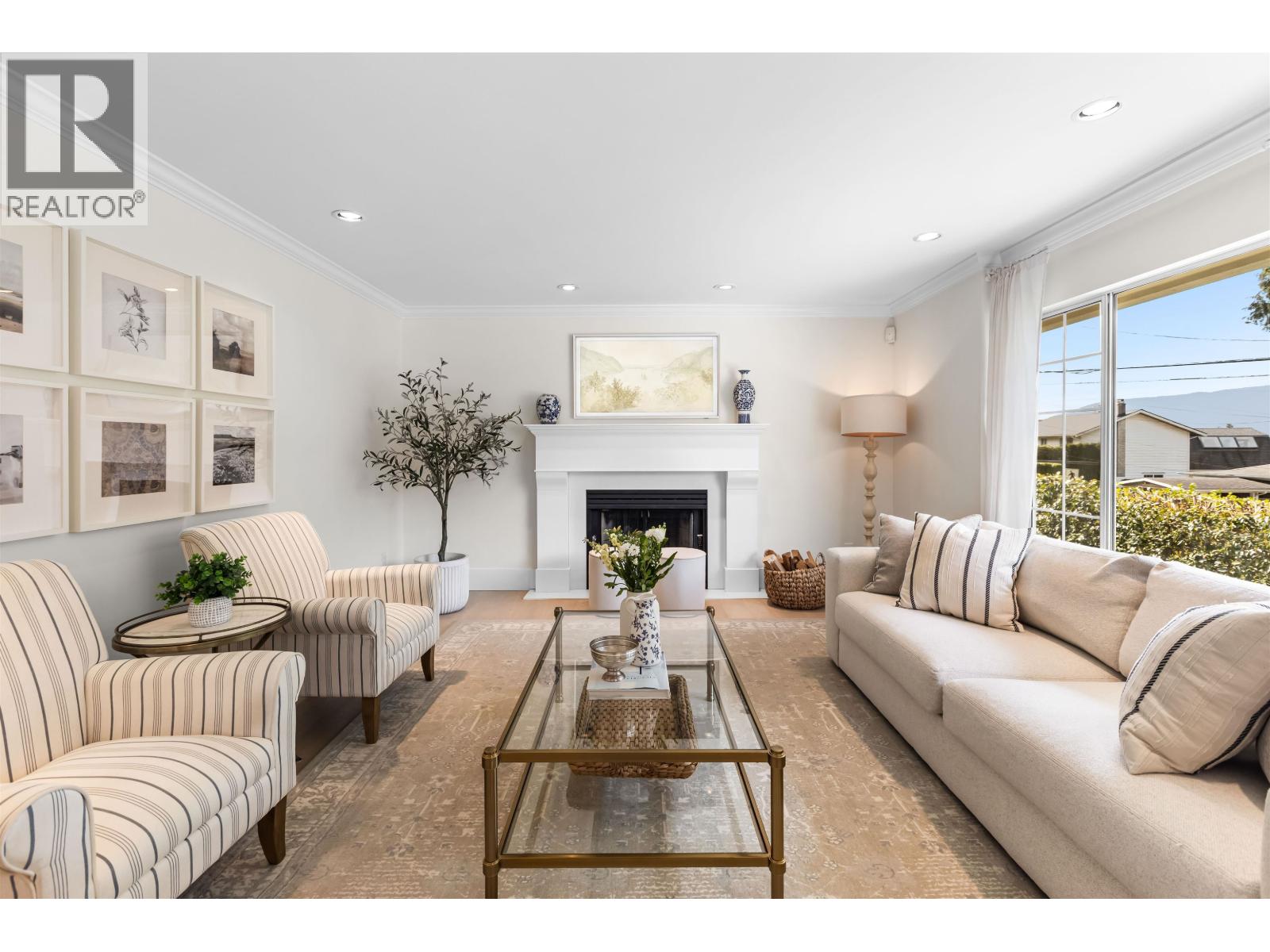 6364 Nelson Avenue, West Vancouver, British Columbia  V7W 2A4 - Photo 3 - R3107687