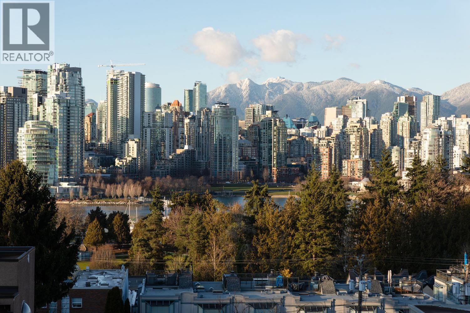 967 W 8TH AVENUE, Vancouver, British Columbia