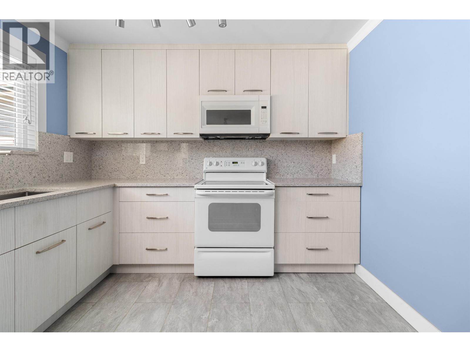 1204 Nestor Street, Coquitlam, British Columbia  V3E 1H6 - Photo 11 - R3107725