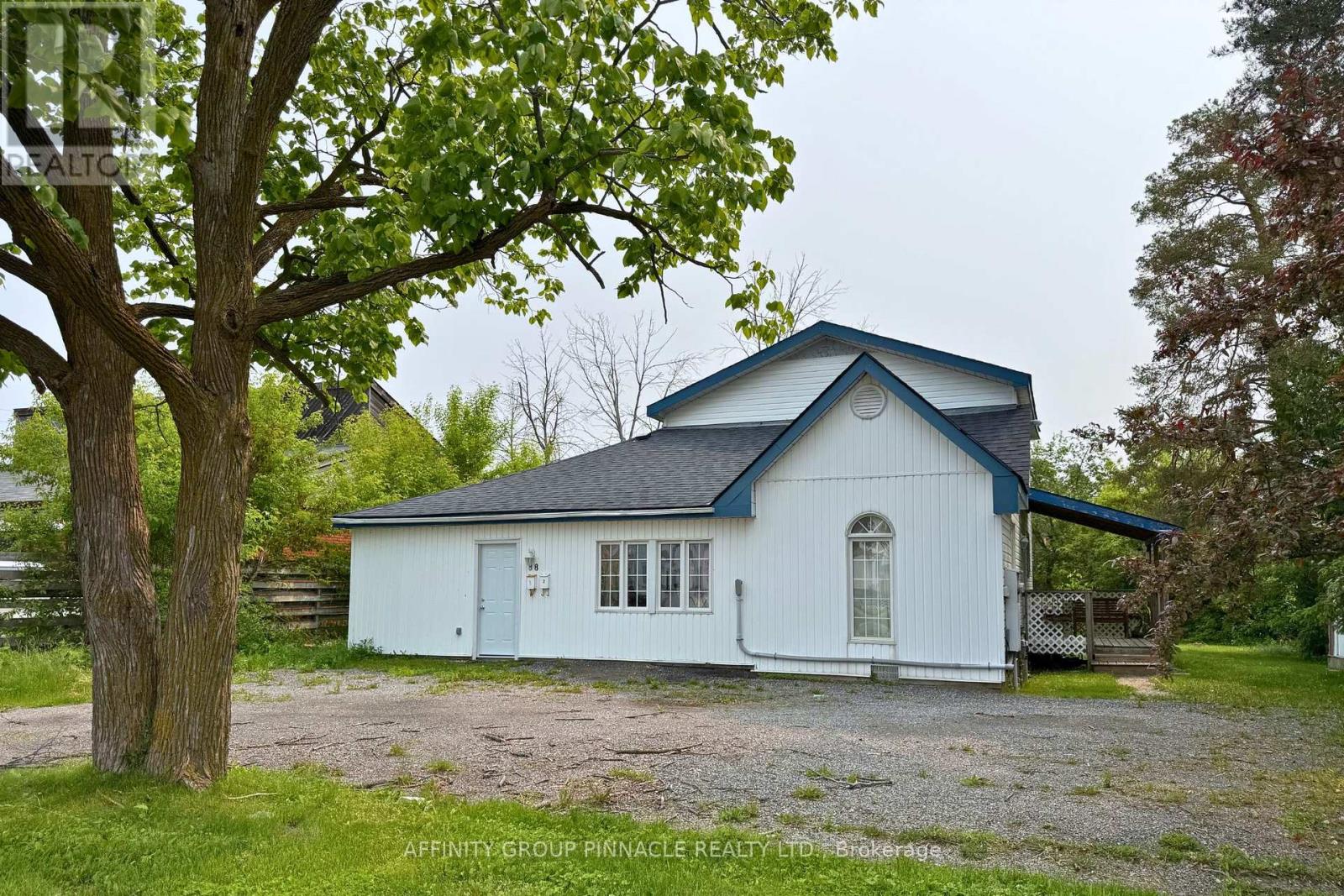 #2 - 88 Albert Street S, Kawartha Lakes, Ontario  K9V 3H6 - Photo 2 - X12967562
