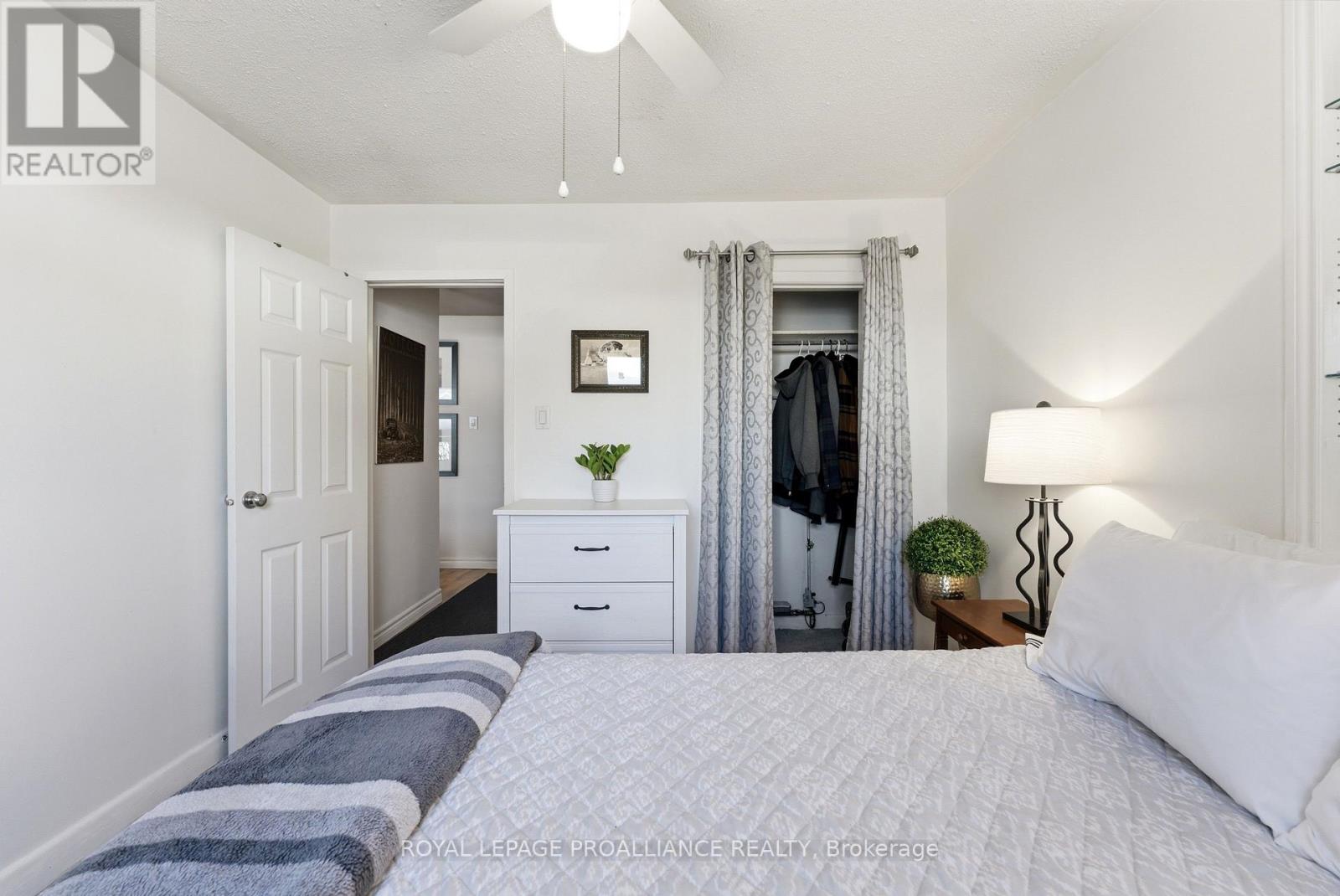 23 Guelph Street, Quinte West, Ontario  K8V 4G2 - Photo 13 - X12967572