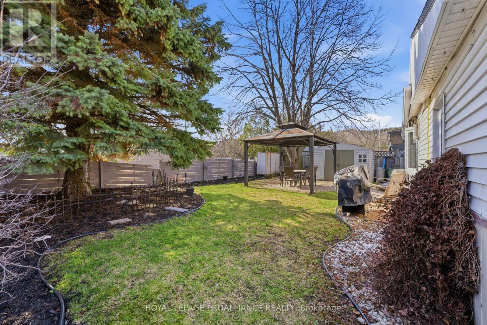 23 Guelph Street, Quinte West, Ontario  K8V 4G2 - Photo 17 - X12967572