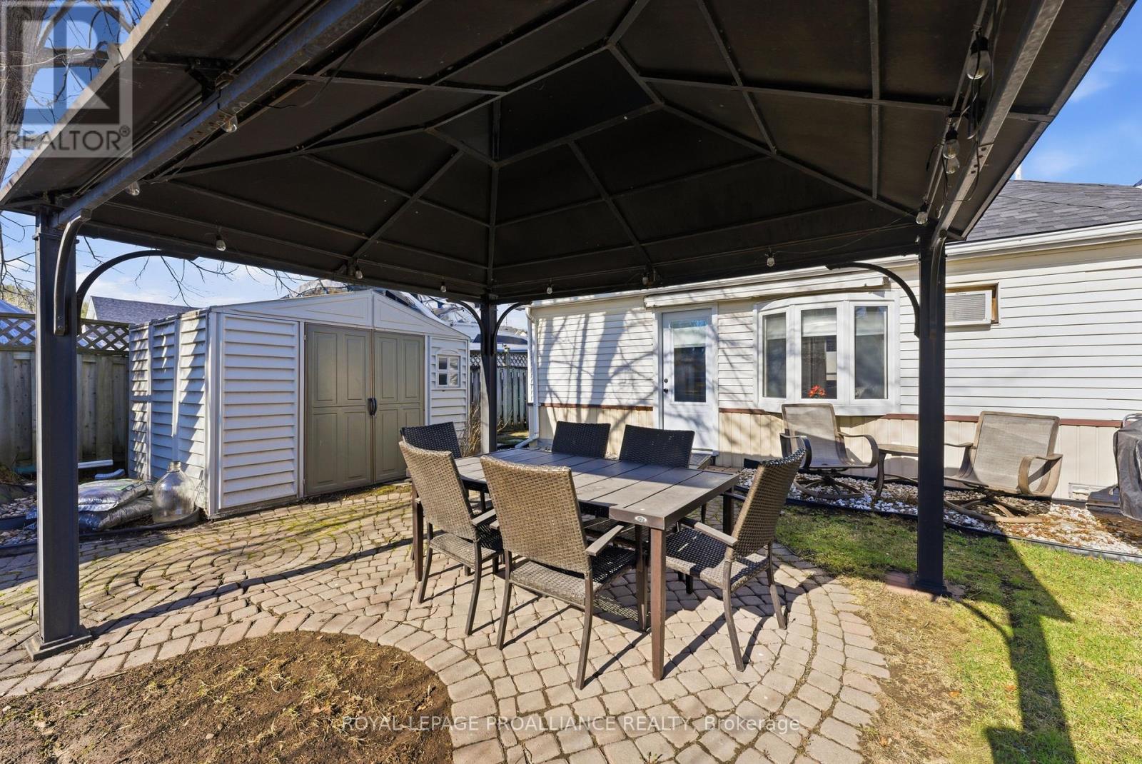 23 Guelph Street, Quinte West, Ontario  K8V 4G2 - Photo 19 - X12967572