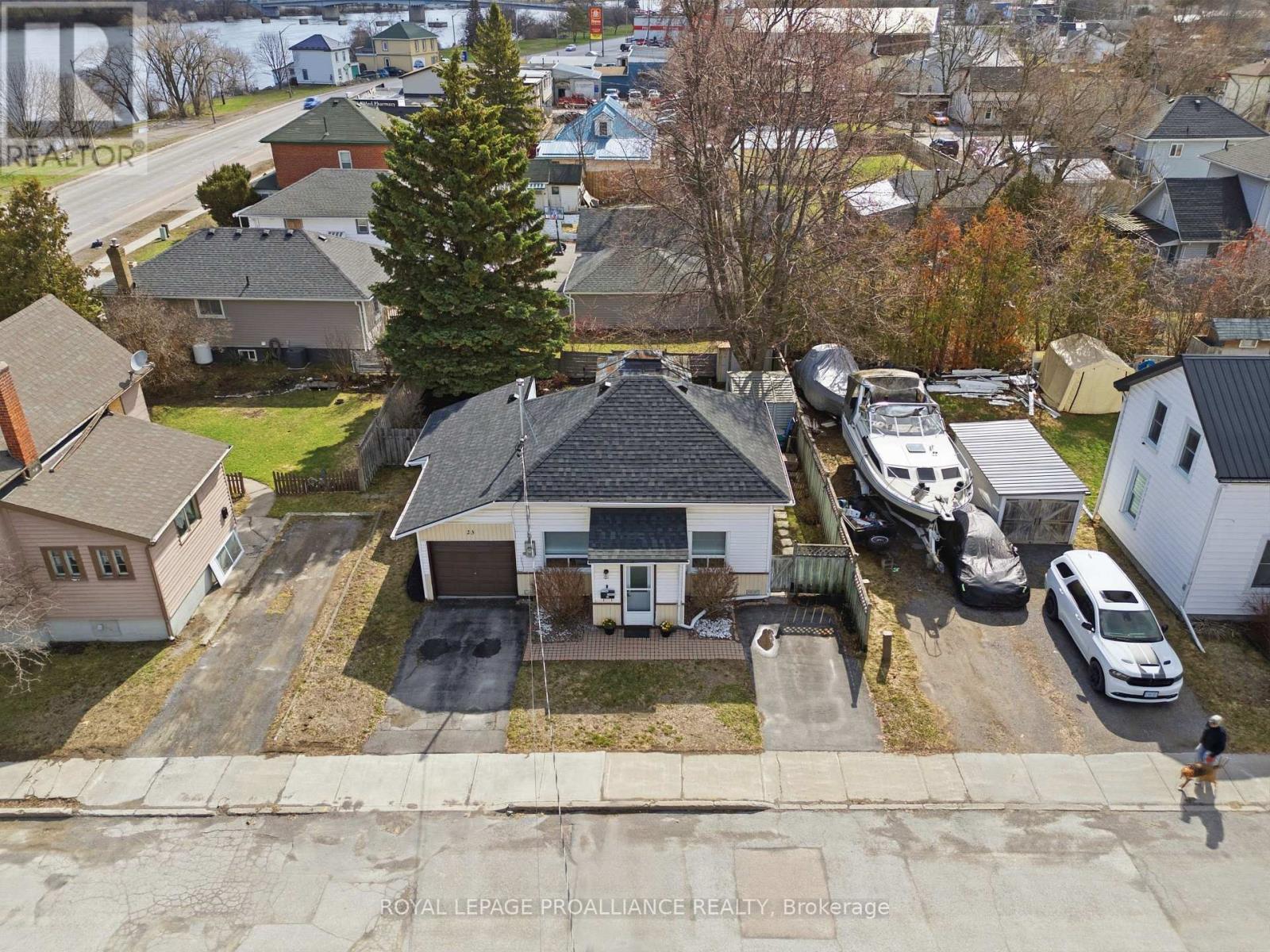 23 Guelph Street, Quinte West, Ontario  K8V 4G2 - Photo 24 - X12967572