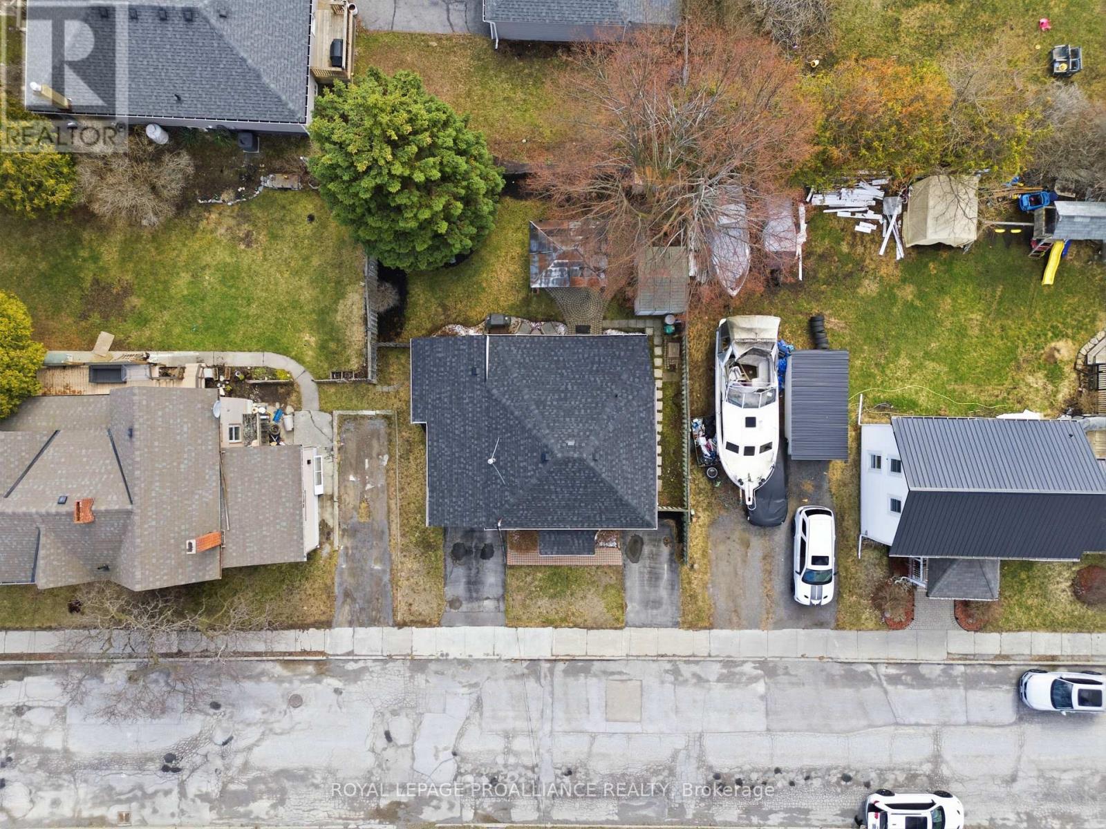 23 Guelph Street, Quinte West, Ontario  K8V 4G2 - Photo 25 - X12967572