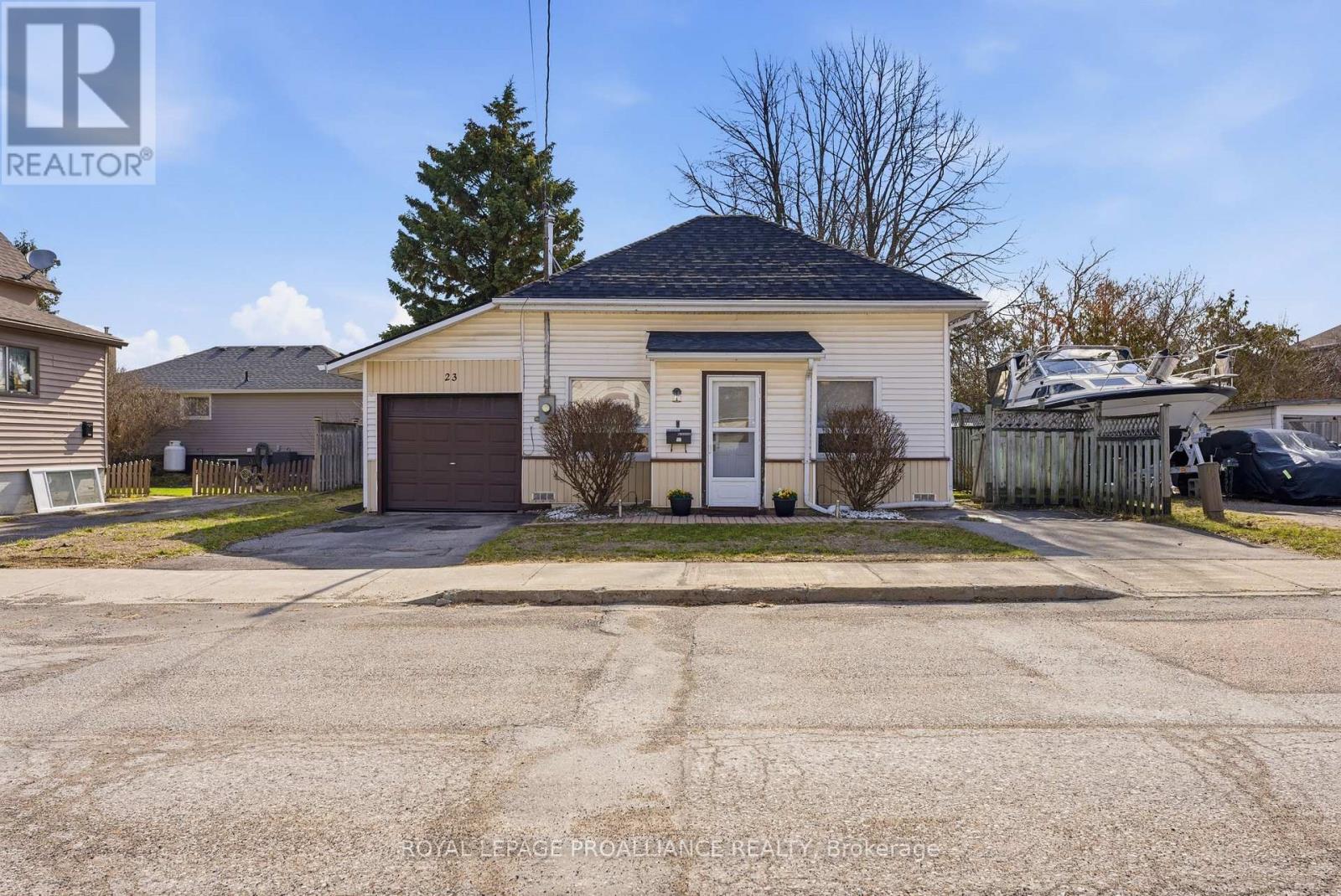 23 Guelph Street, Quinte West, Ontario  K8V 4G2 - Photo 27 - X12967572