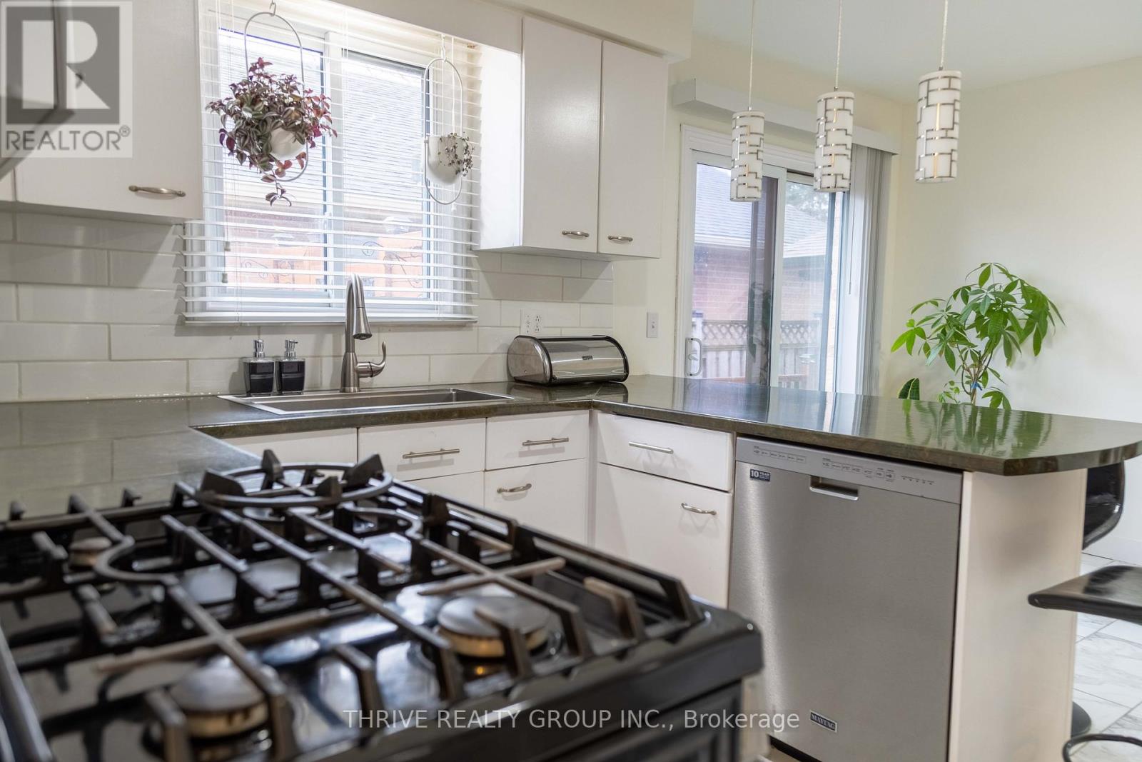 180 Clara Crescent, London South, Ontario  N6E 3H2 - Photo 9 - X12967490