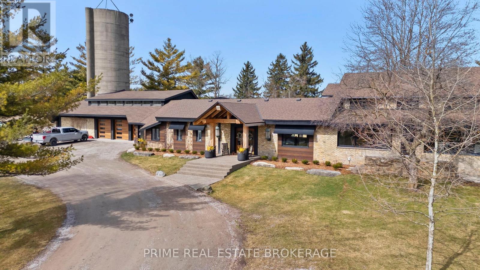 10096 Charlton Drive, Middlesex Centre, Ontario  N0M 1P0 - Photo 4 - X12967498