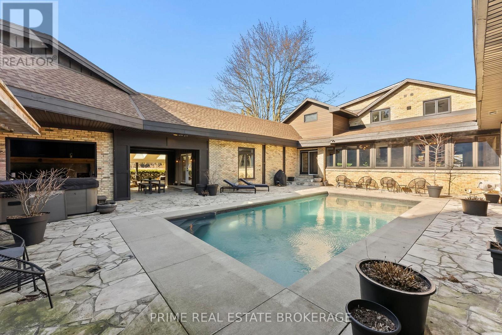 10096 Charlton Drive, Middlesex Centre, Ontario  N0M 1P0 - Photo 42 - X12967498