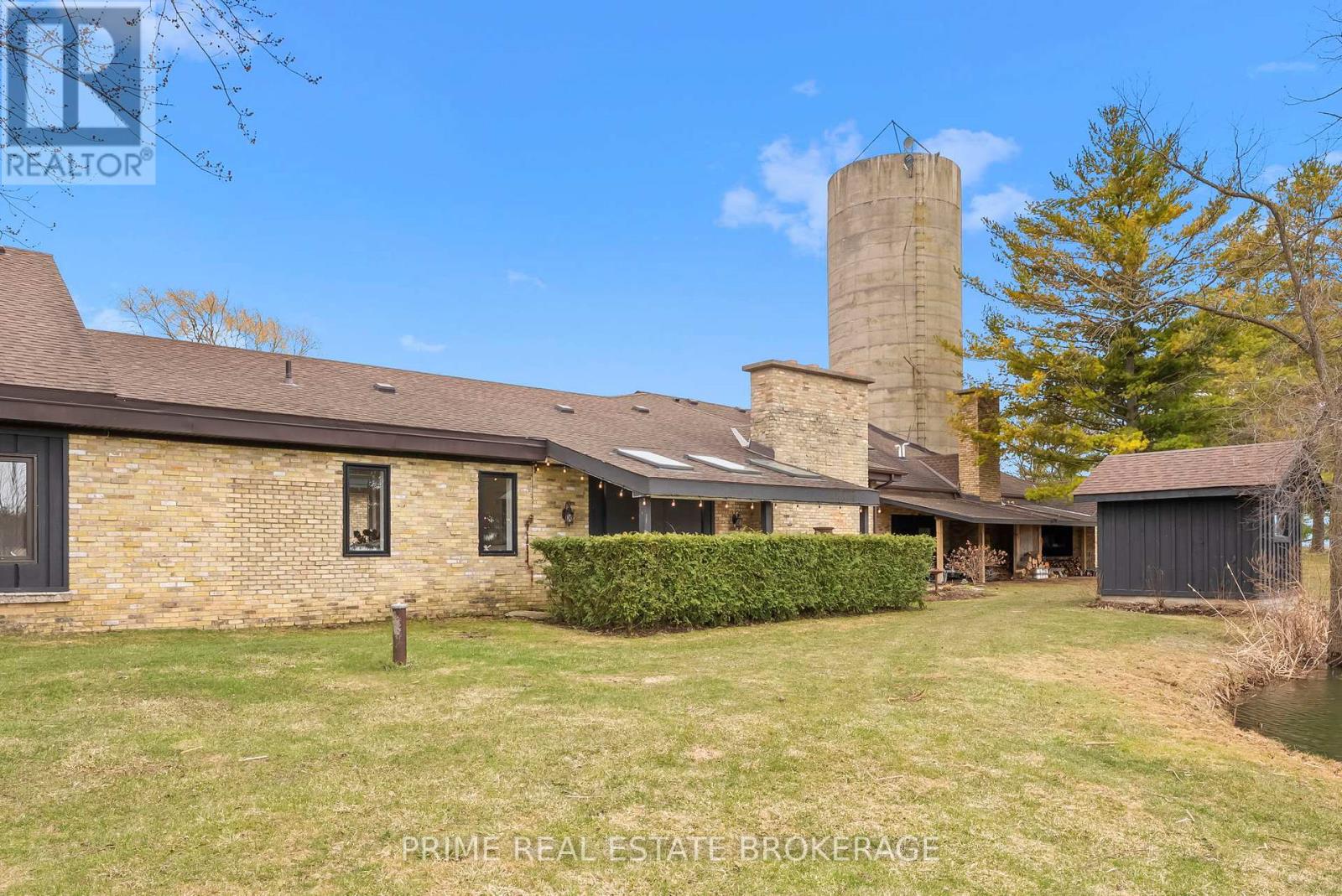 10096 Charlton Drive, Middlesex Centre, Ontario  N0M 1P0 - Photo 46 - X12967498