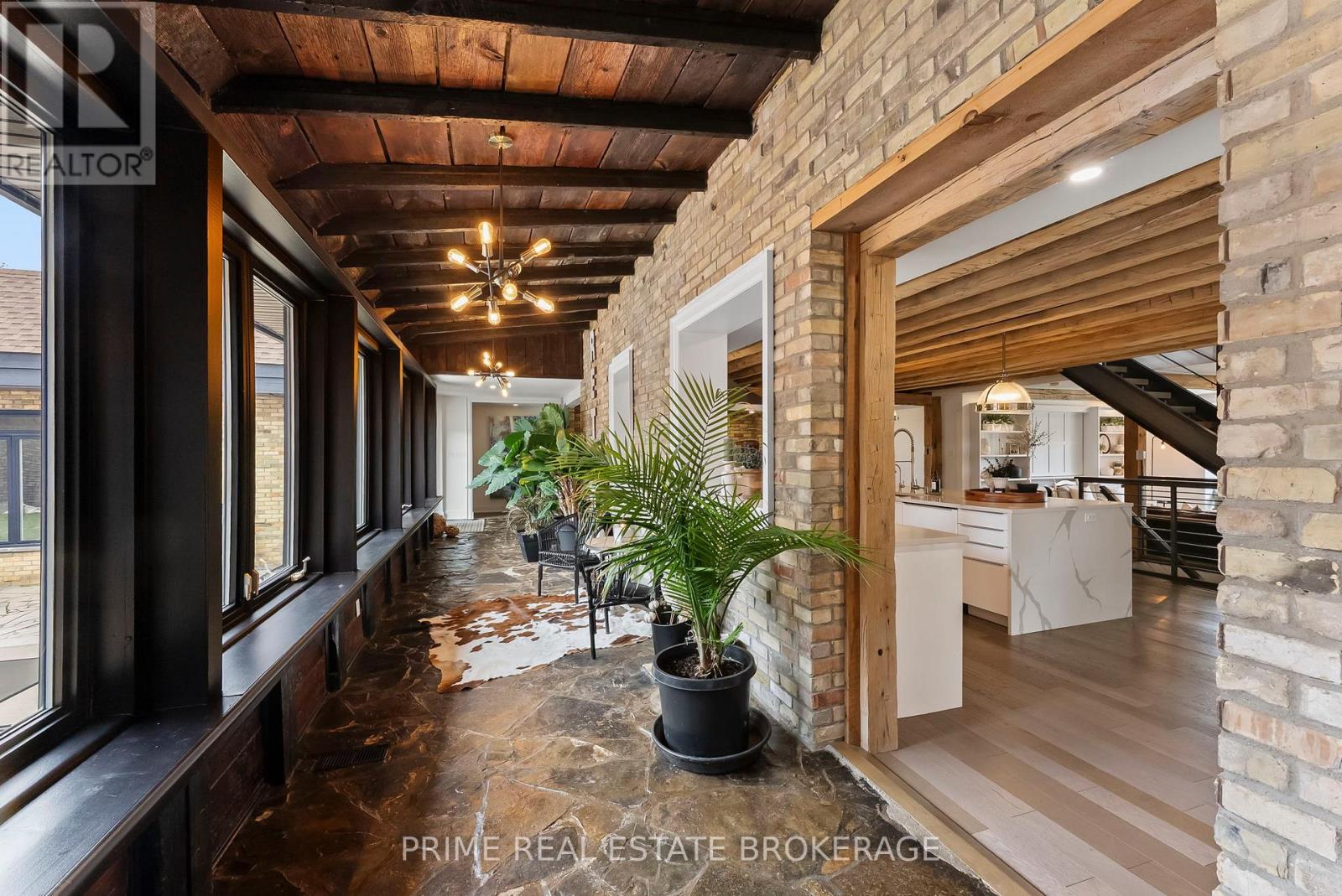 10096 Charlton Drive, Middlesex Centre, Ontario  N0M 1P0 - Photo 7 - X12967498