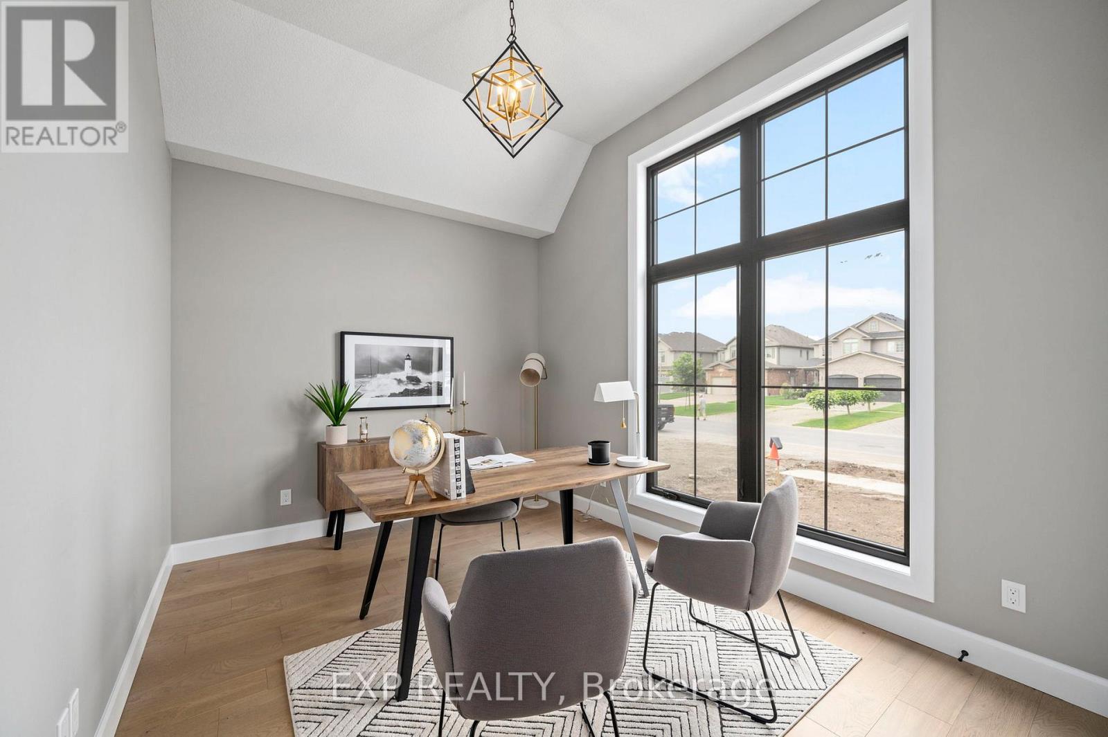 2052 Wickerson Road, London South, Ontario  N6K 4R6 - Photo 18 - X12967558