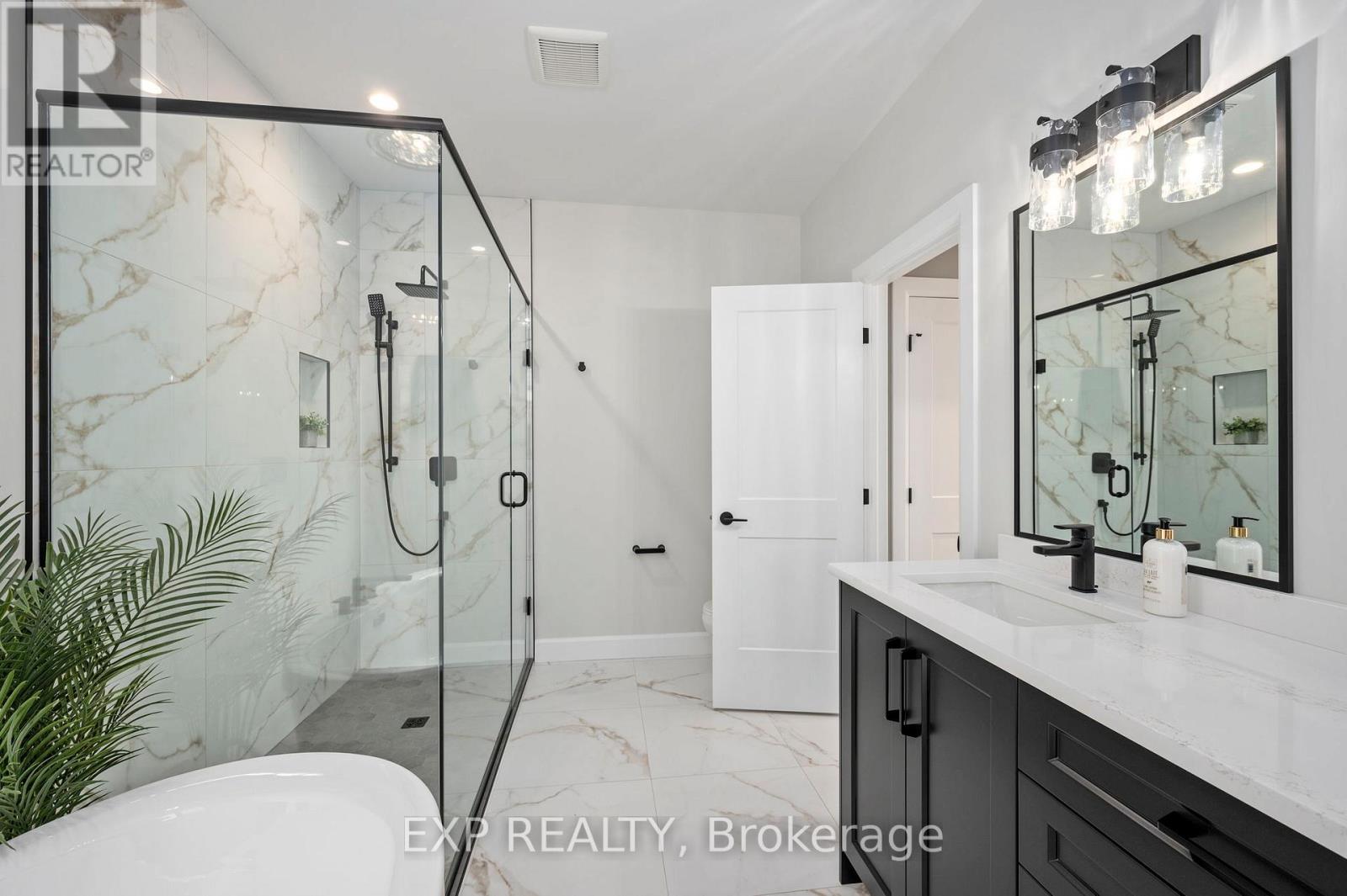 2052 Wickerson Road, London South, Ontario  N6K 4R6 - Photo 22 - X12967558