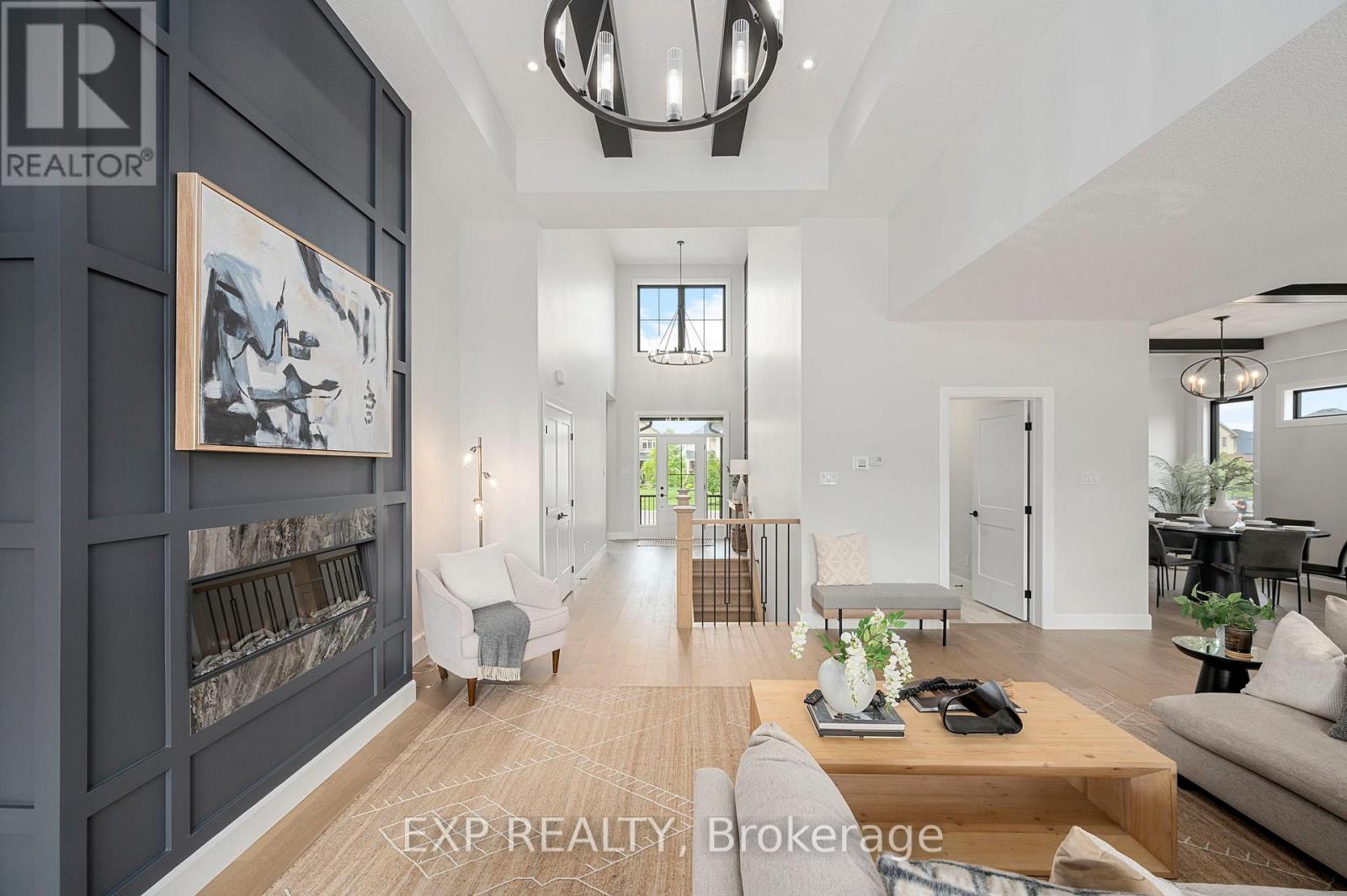 2052 Wickerson Road, London South, Ontario  N6K 4R6 - Photo 3 - X12967558