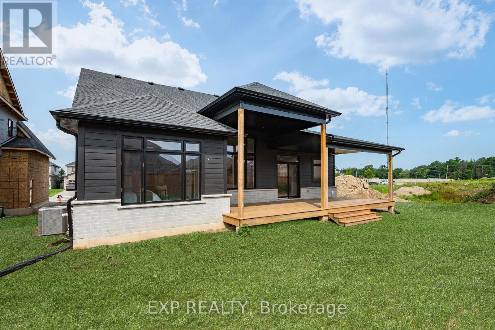 2052 Wickerson Road, London South, Ontario  N6K 4R6 - Photo 34 - X12967558