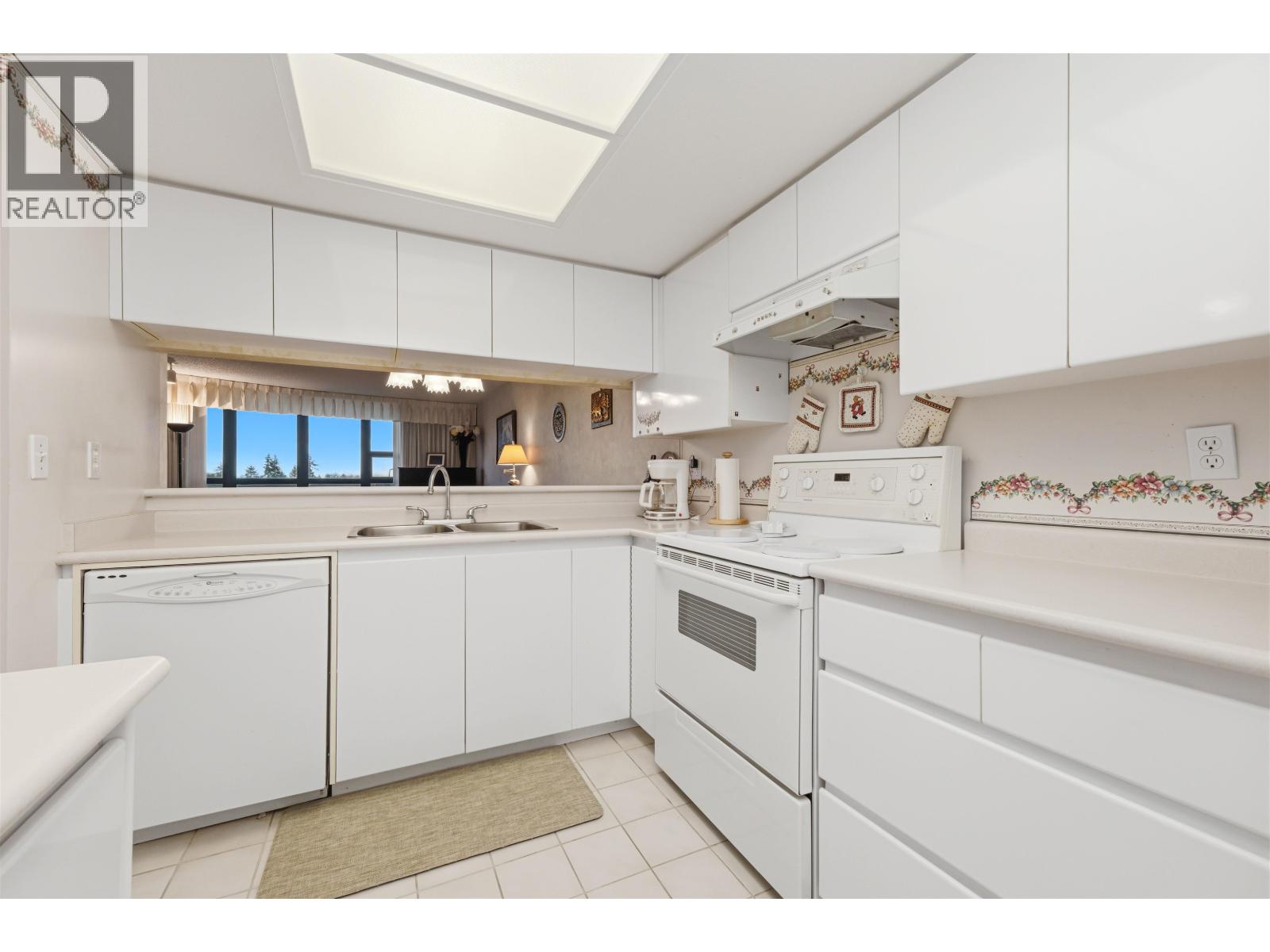 704 1190 Pipeline Road, Coquitlam, British Columbia  V3B 7T9 - Photo 11 - R3107303