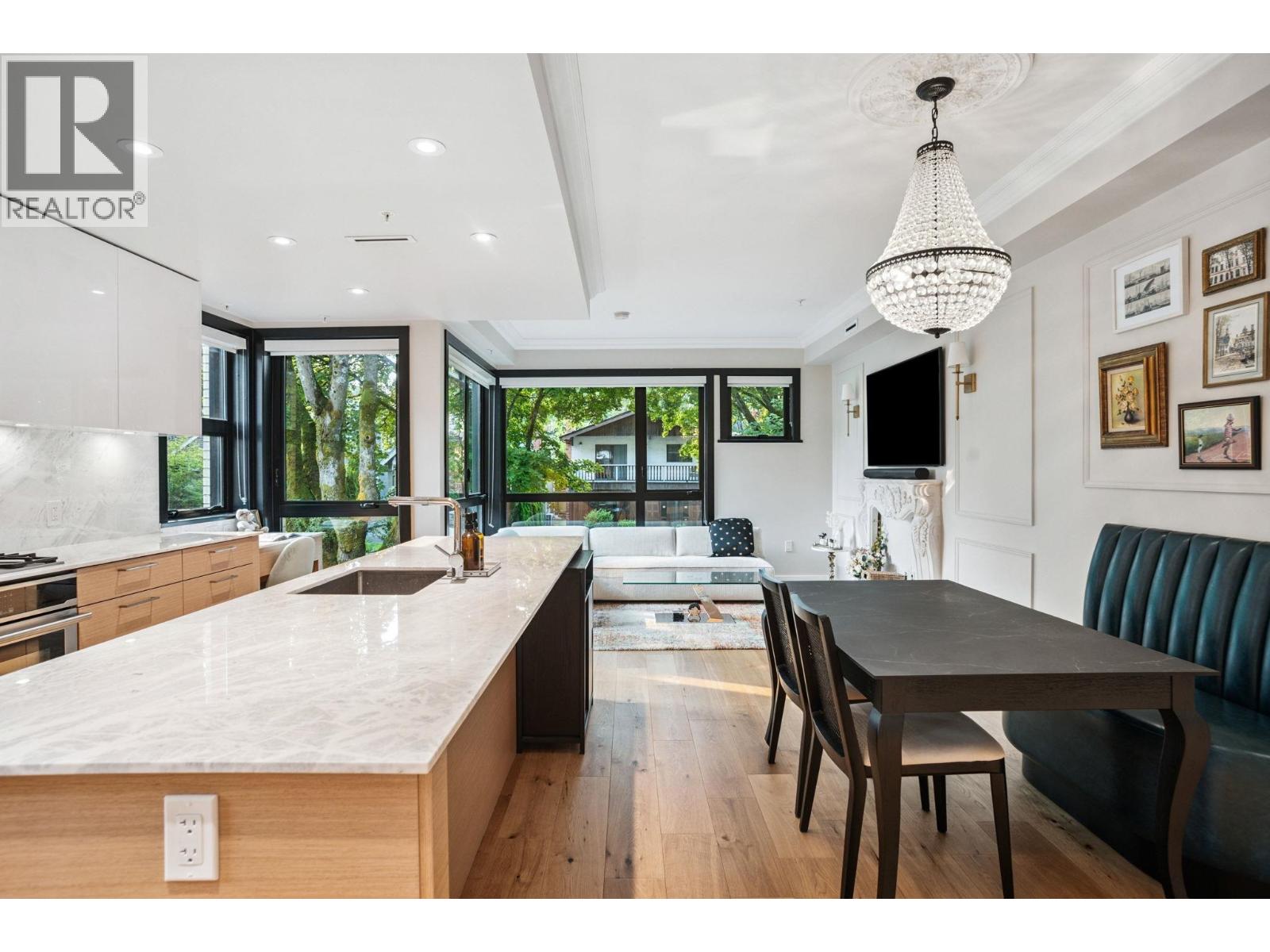 201 3669 WEST 11TH AVENUE, Vancouver, British Columbia