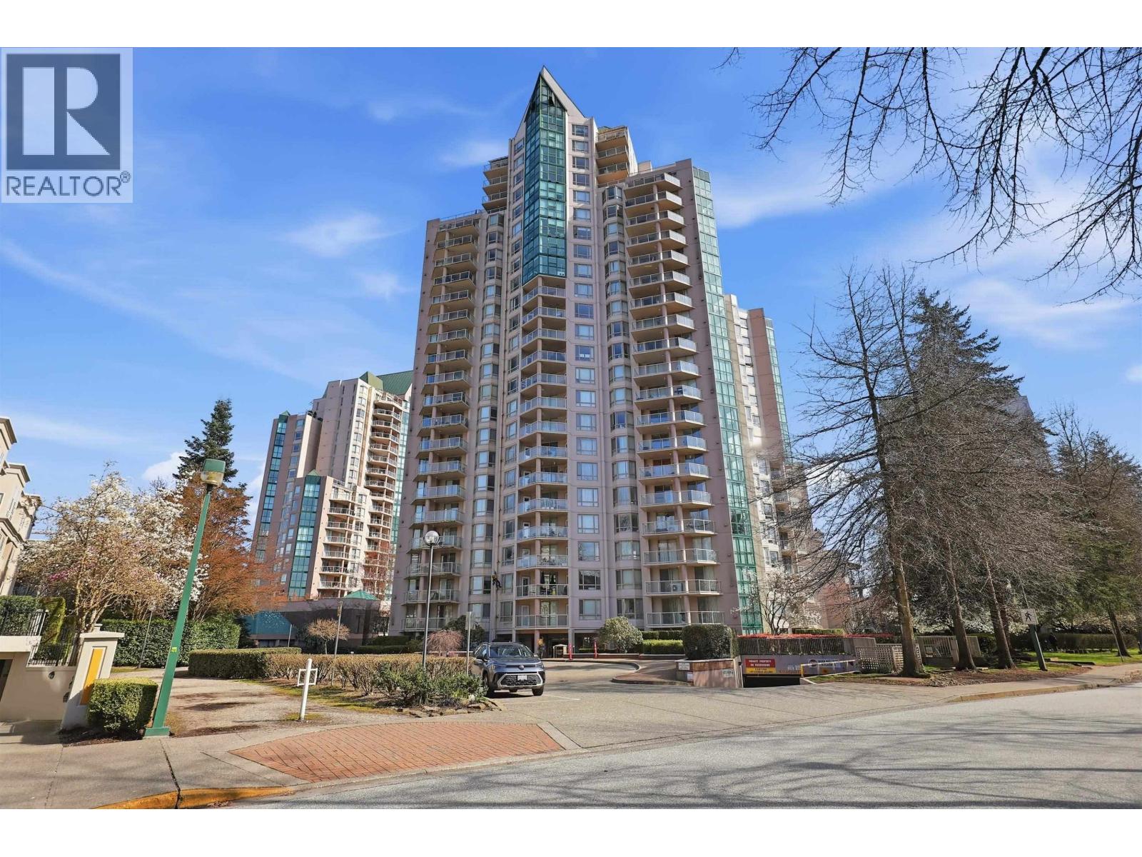 1702 1199 Eastwood Street, Coquitlam, British Columbia V3B 7W7 - Photo 2 - R3107194