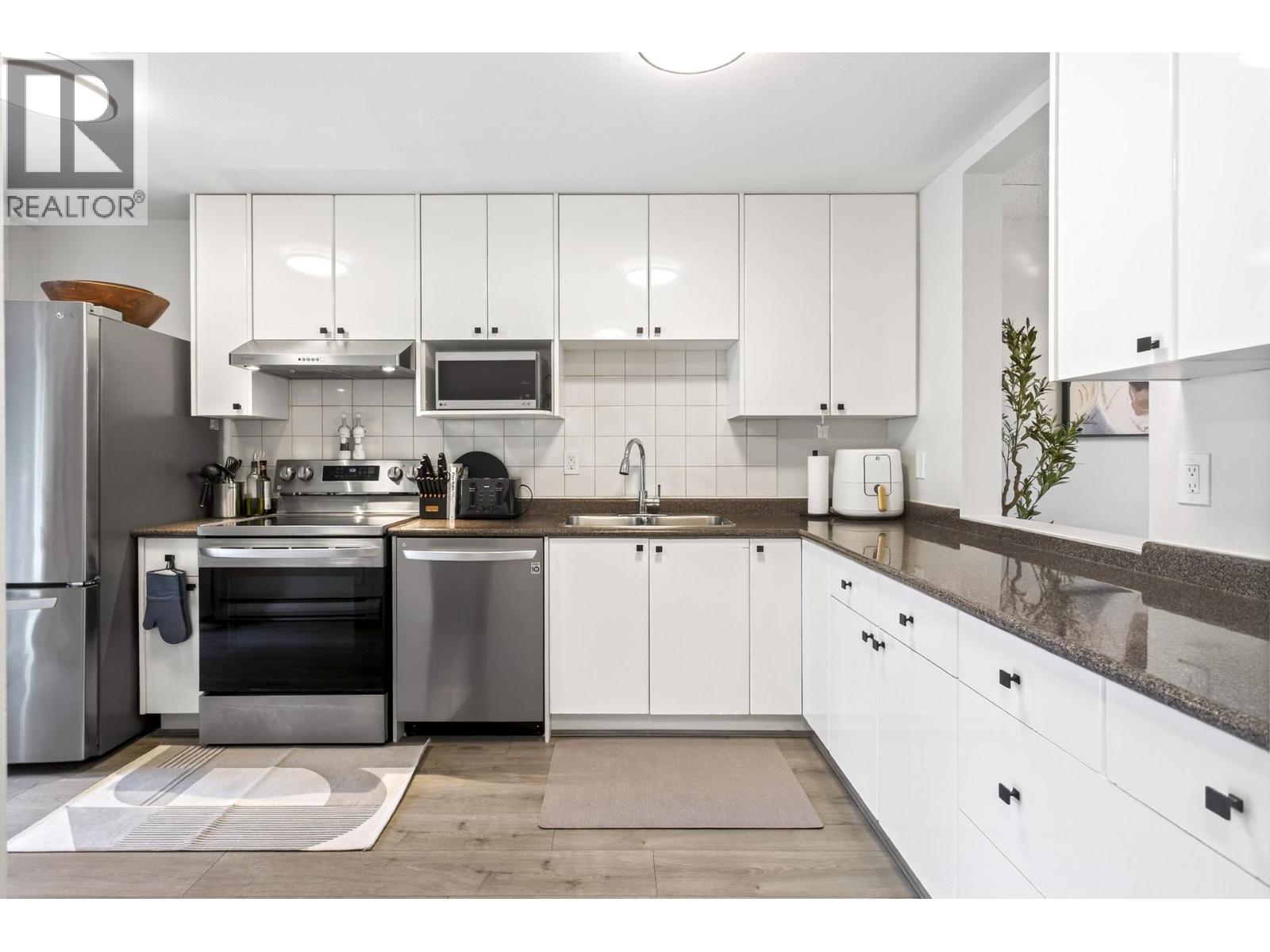 17 2590 Austin Avenue, Coquitlam, British Columbia V3K 5X4 - Photo 9 - R3107608