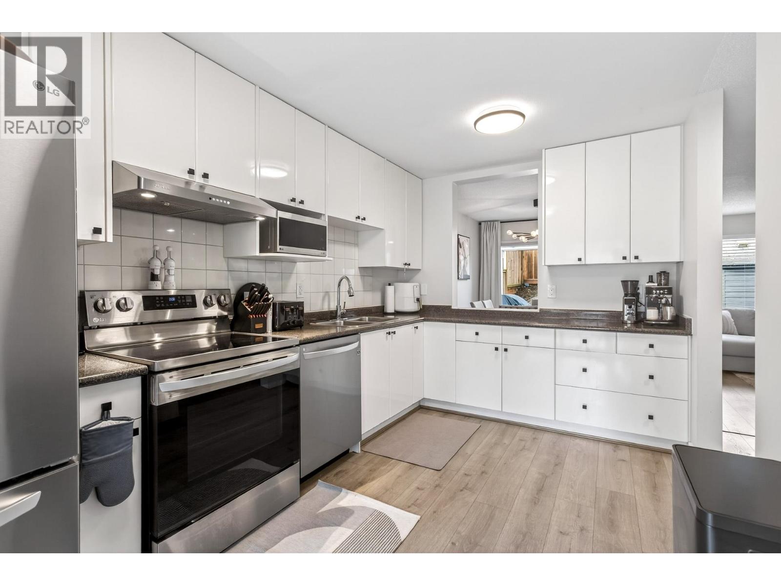 17 2590 Austin Avenue, Coquitlam, British Columbia V3K 5X4 - Photo 11 - R3107608