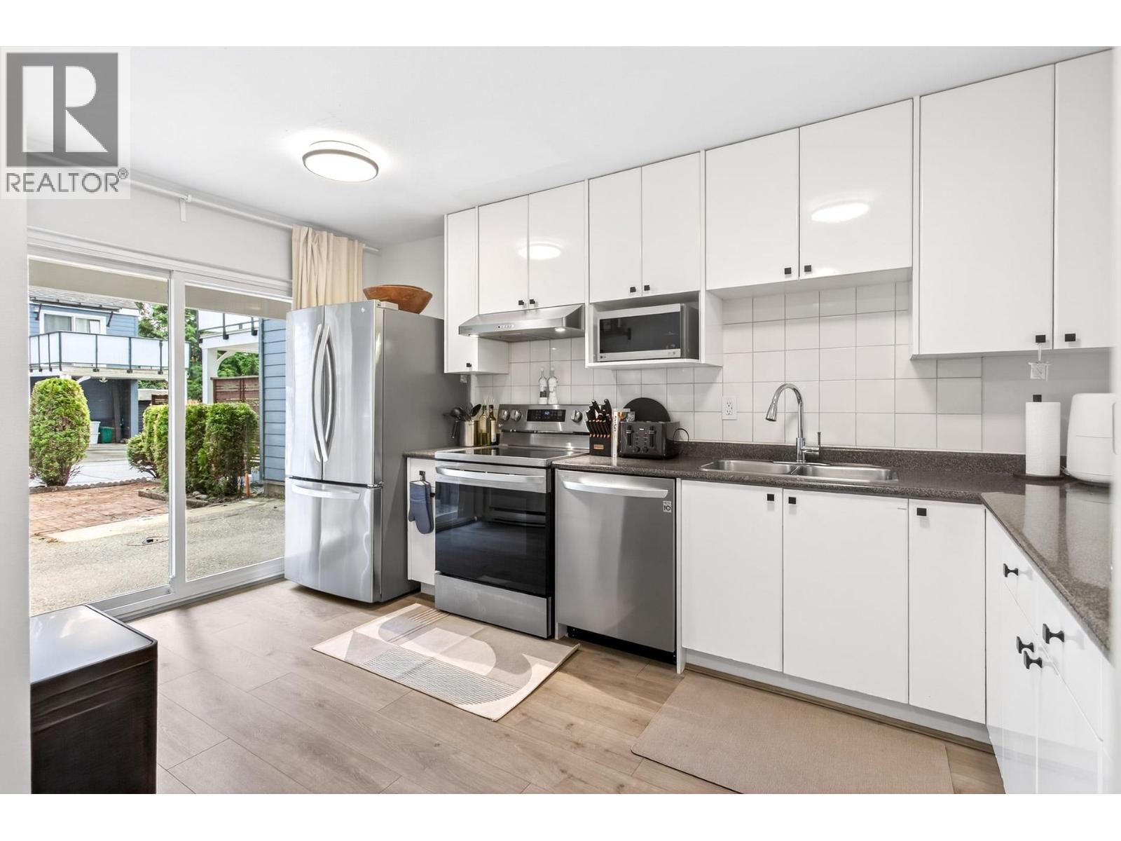 17 2590 Austin Avenue, Coquitlam, British Columbia V3K 5X4 - Photo 10 - R3107608