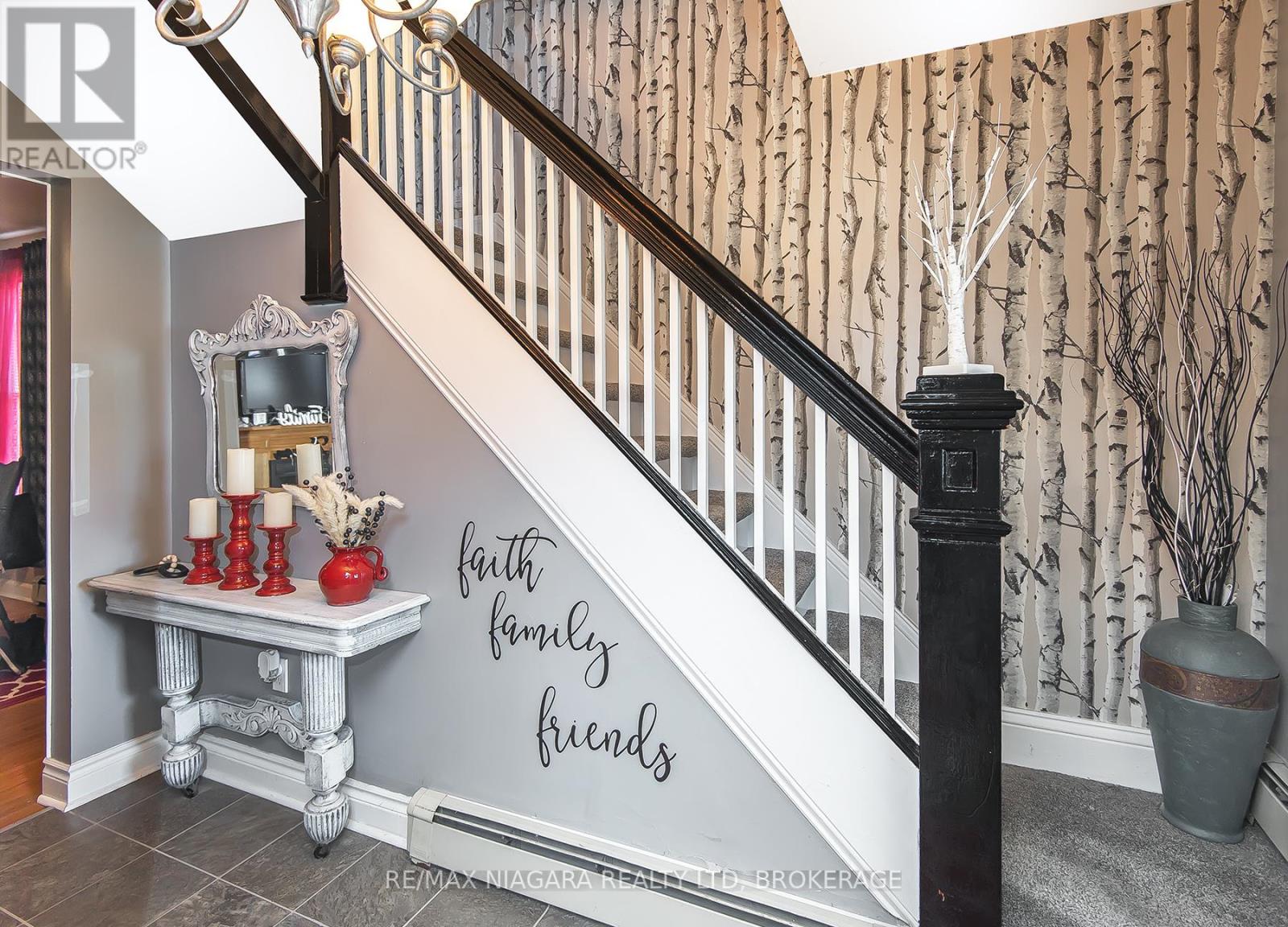 9 Beech Street, Port Colborne, Ontario  L3K 3N7 - Photo 12 - X12870192