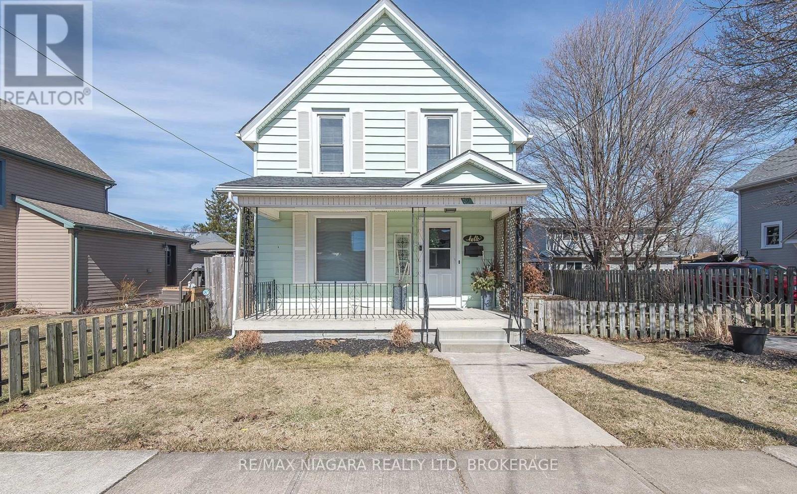 9 Beech Street, Port Colborne, Ontario  L3K 3N7 - Photo 2 - X12870192