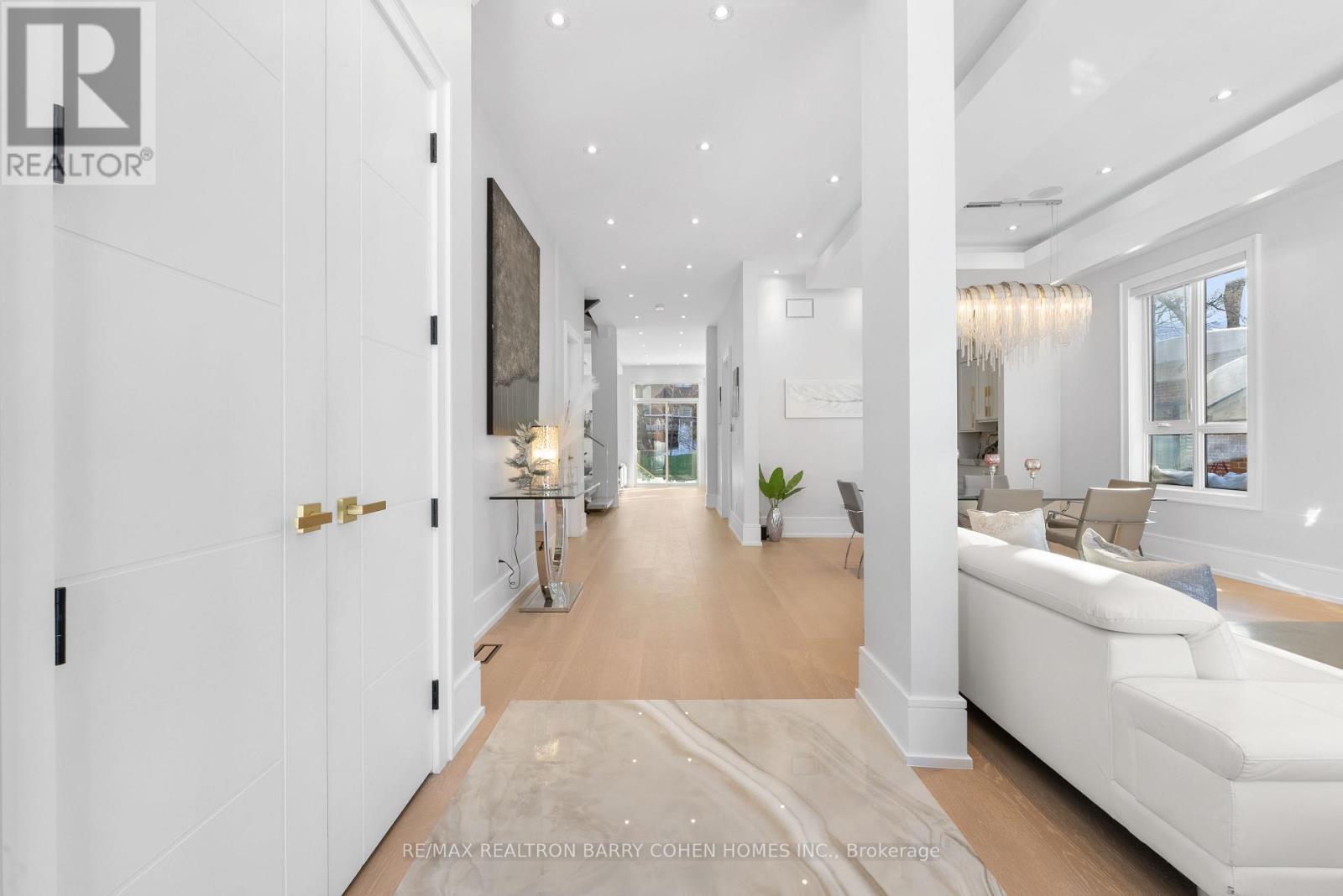 615 Briar Hill Avenue, Toronto, Ontario  M5N 1N4 - Photo 9 - C12967468