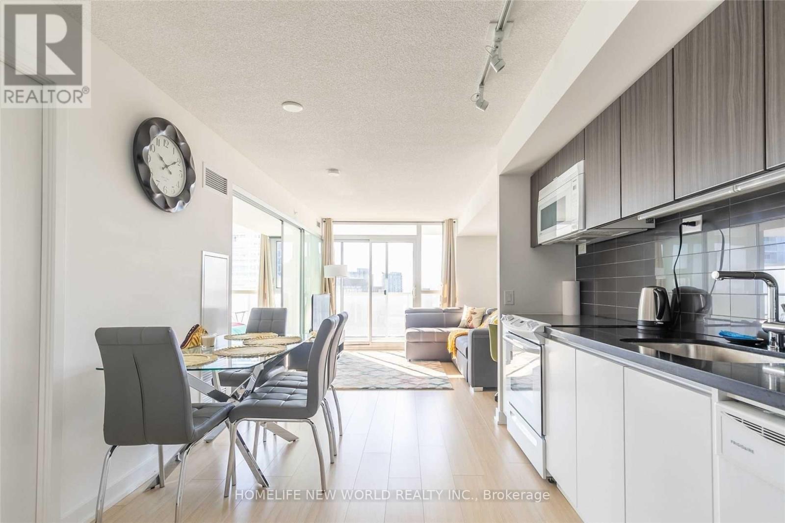 3611 - 75 Queens Wharf Road, Toronto, Ontario  M5V 0J8 - Photo 19 - C12967474