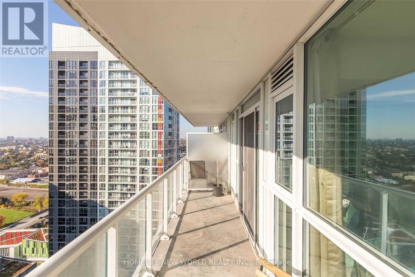 3611 - 75 Queens Wharf Road, Toronto, Ontario  M5V 0J8 - Photo 5 - C12967474