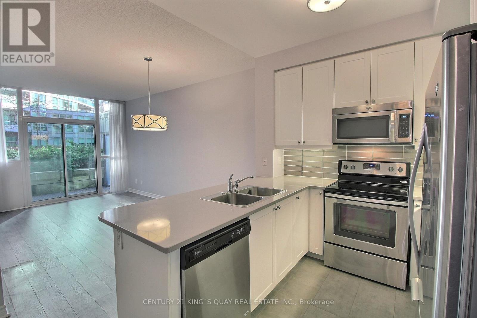 202 - 25 Lower Simcoe Street, Toronto, Ontario  M5J 3A1 - Photo 2 - C12967514