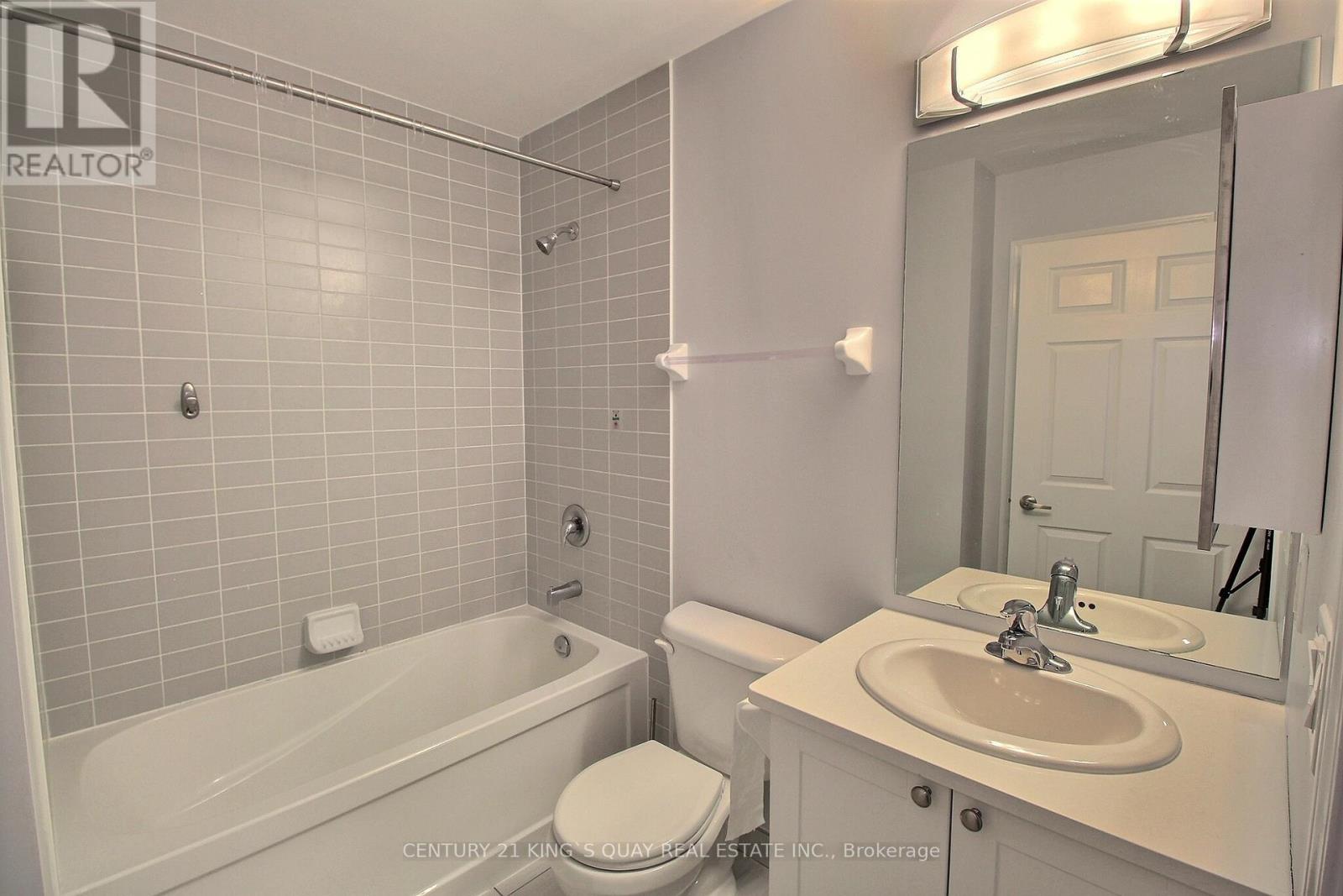 202 - 25 Lower Simcoe Street, Toronto, Ontario  M5J 3A1 - Photo 9 - C12967514